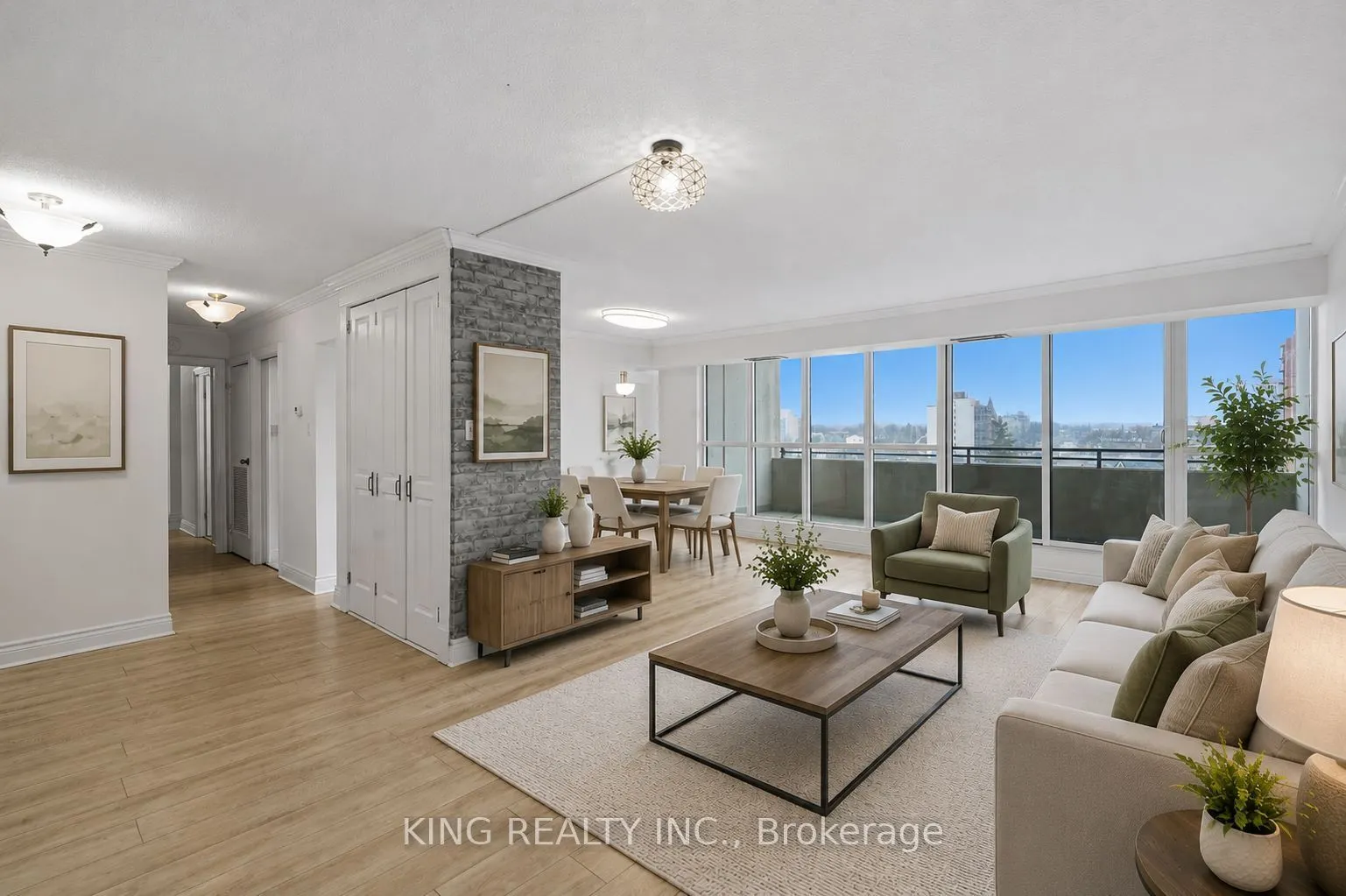 389 Dundas Street #701