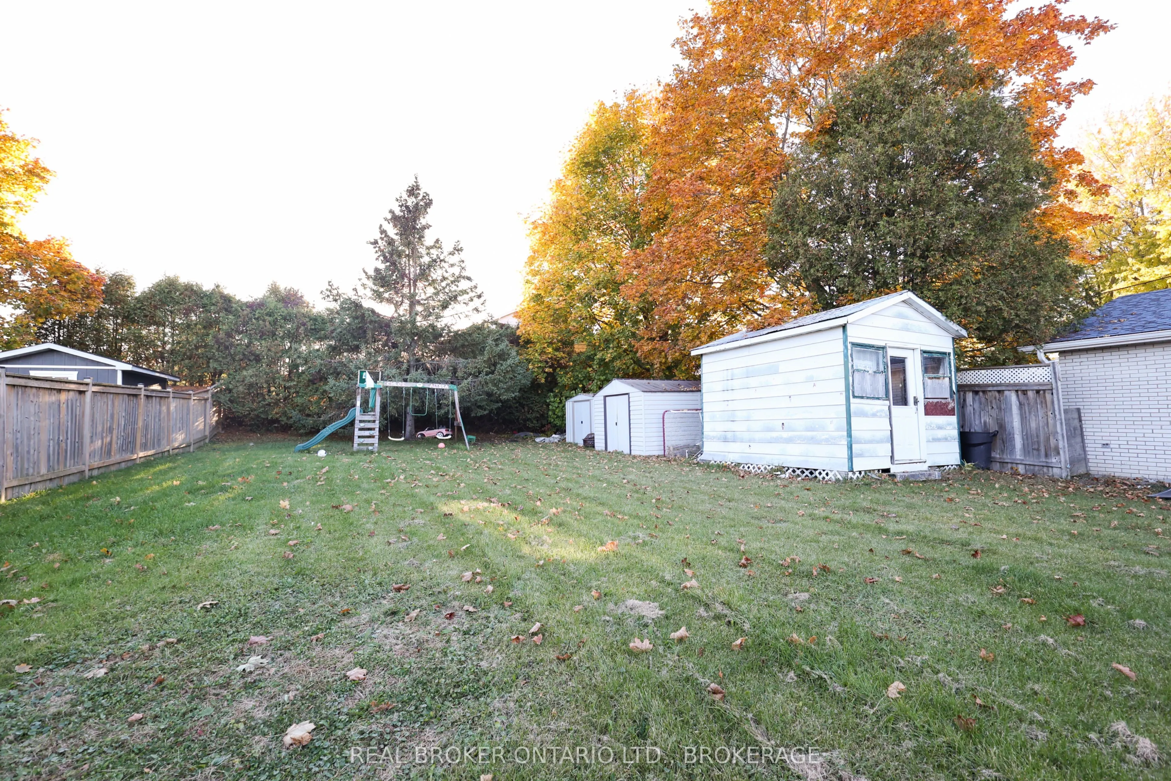 406 Dominion Street S
