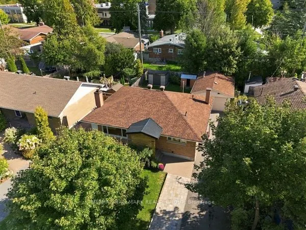 1321 Rideout Crescent