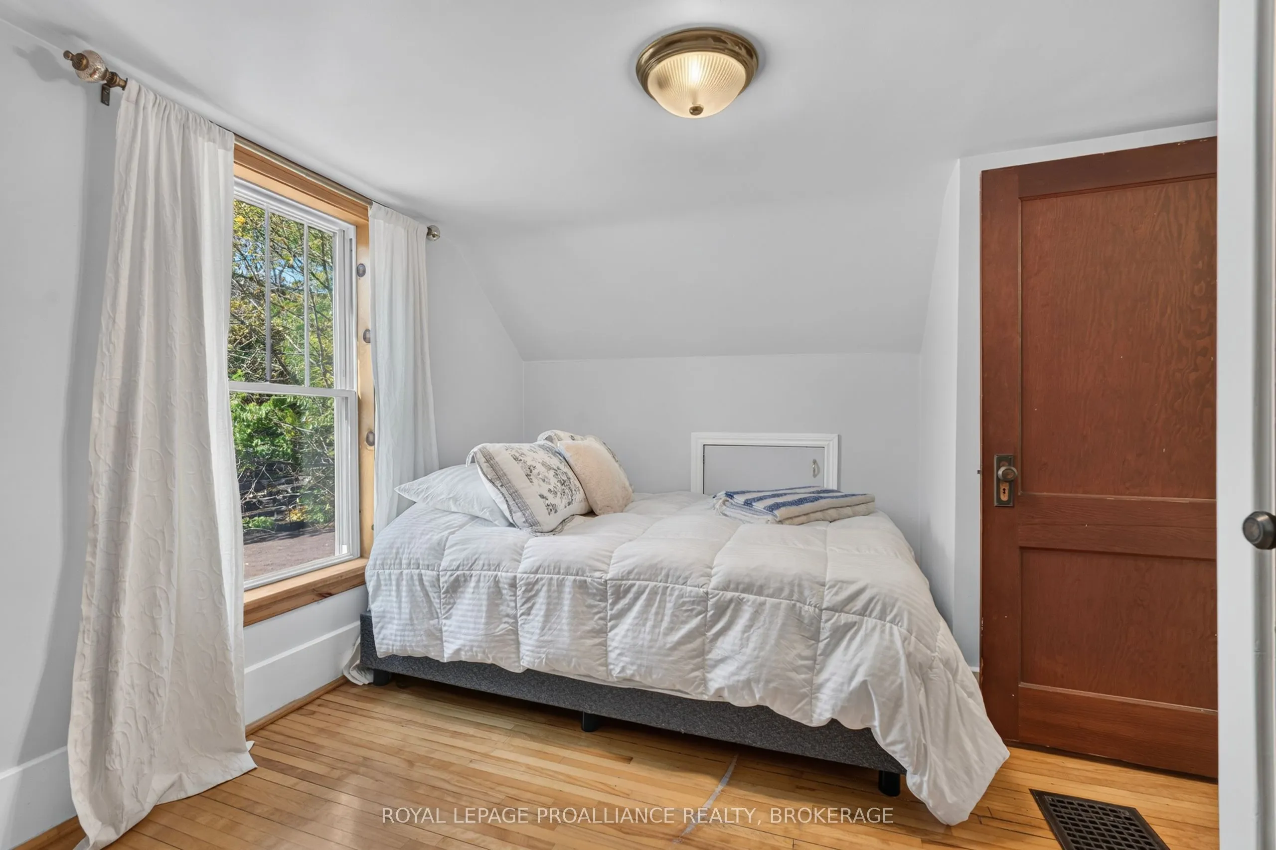548 Division Street