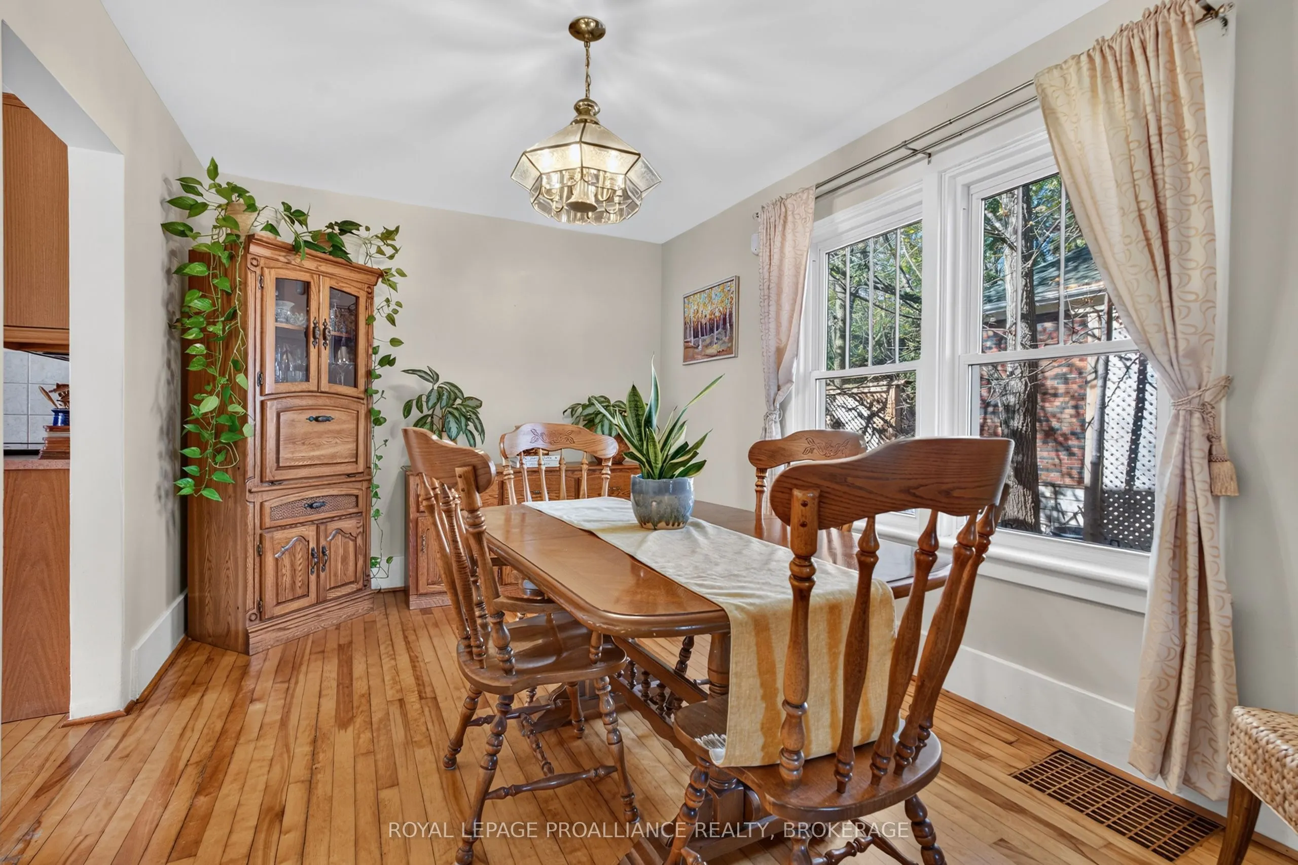 548 Division Street