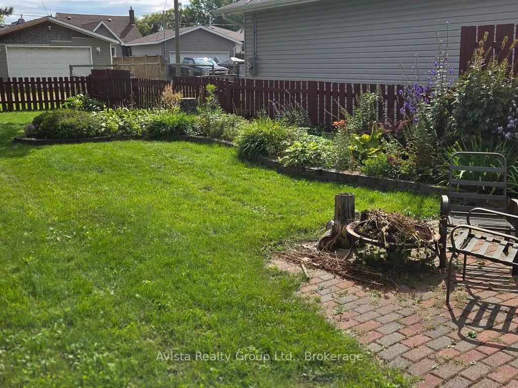 426 Christina Street E