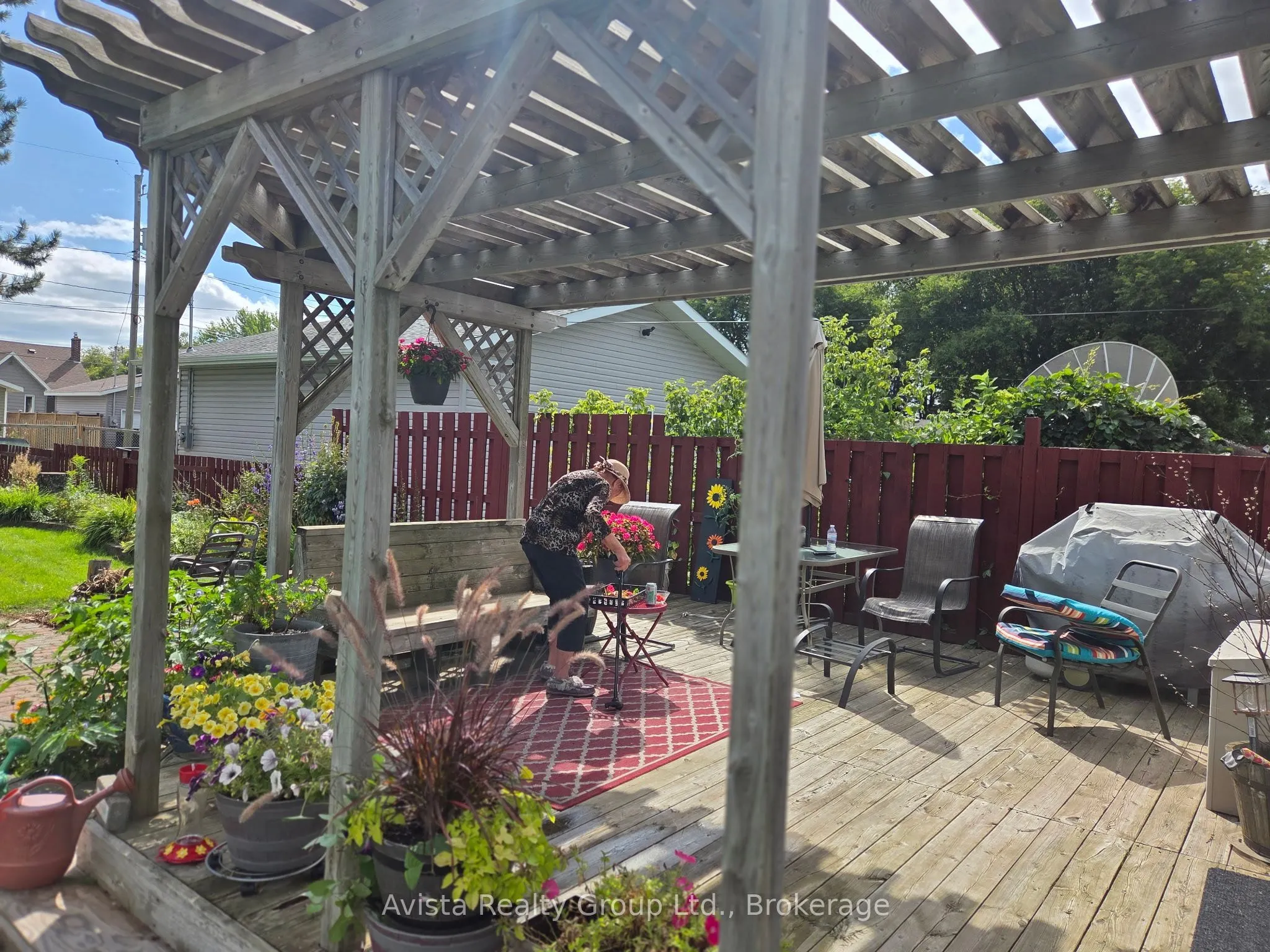 426 Christina Street E
