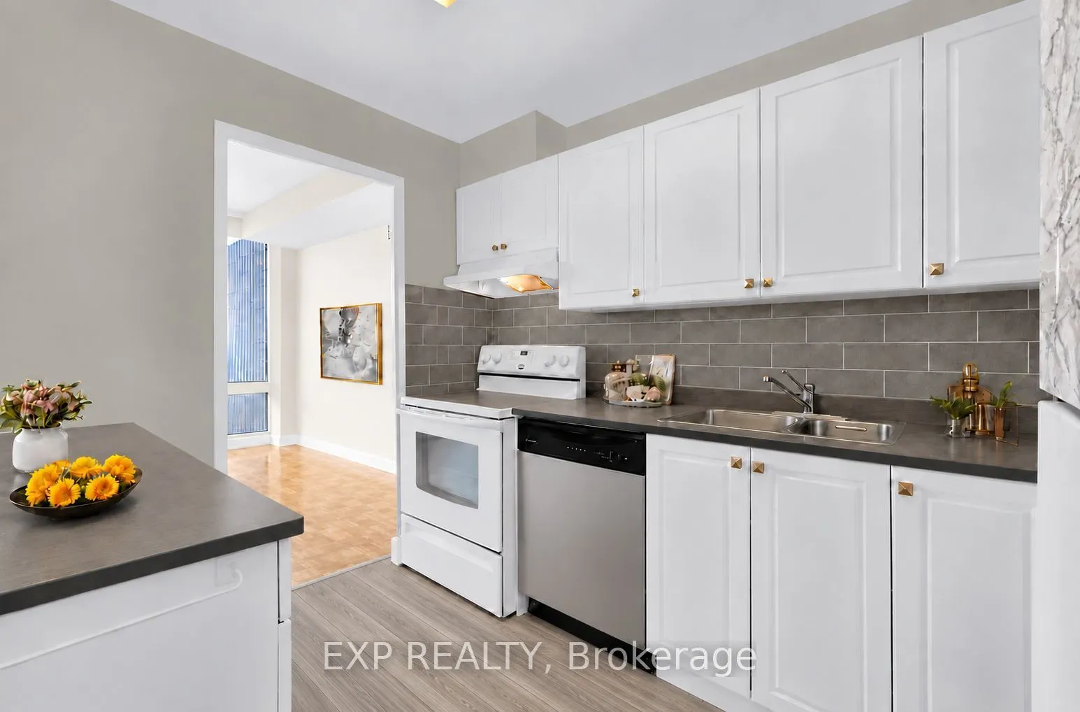 265 Poulin Avenue N #805