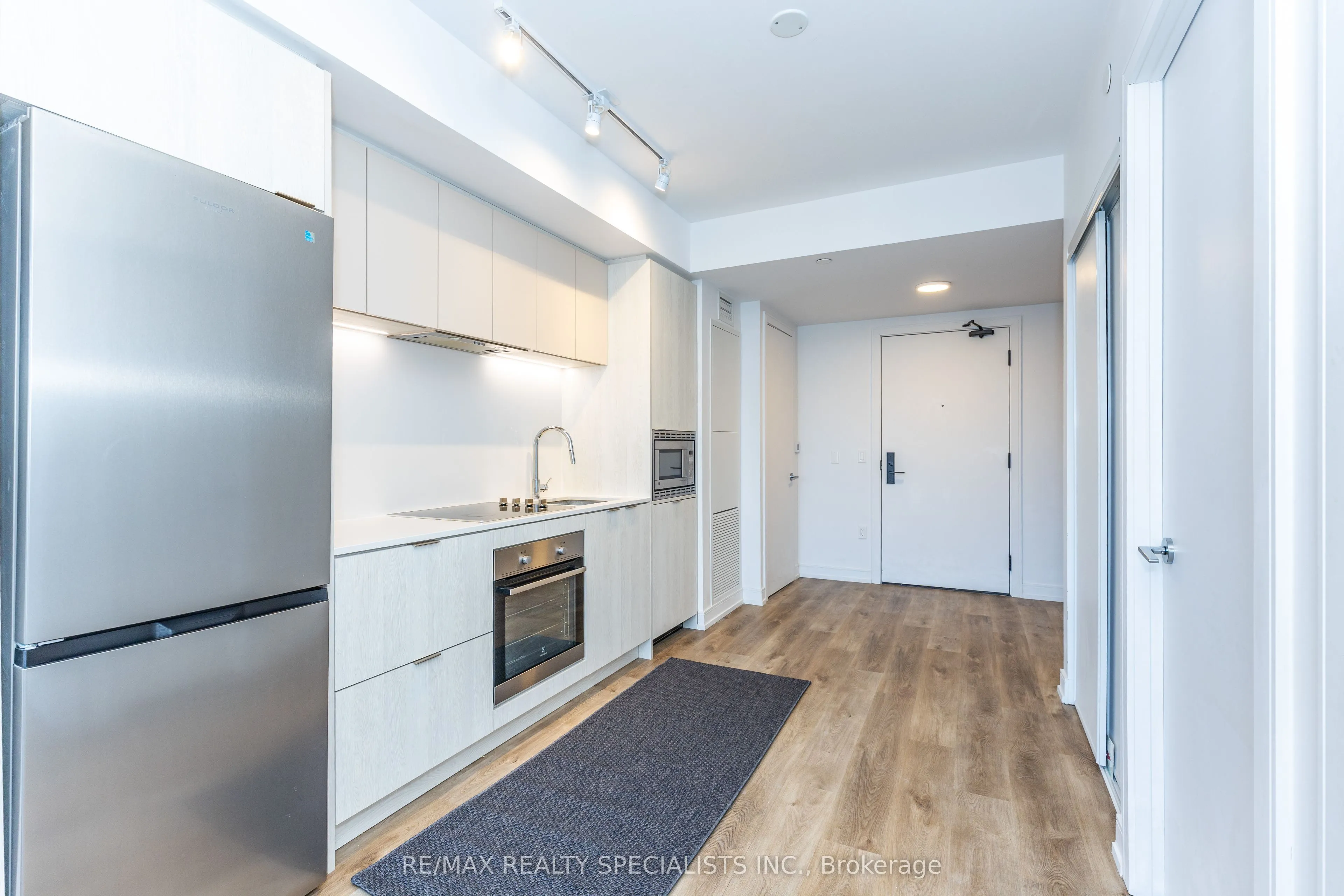 1 Jarvis Street #1404