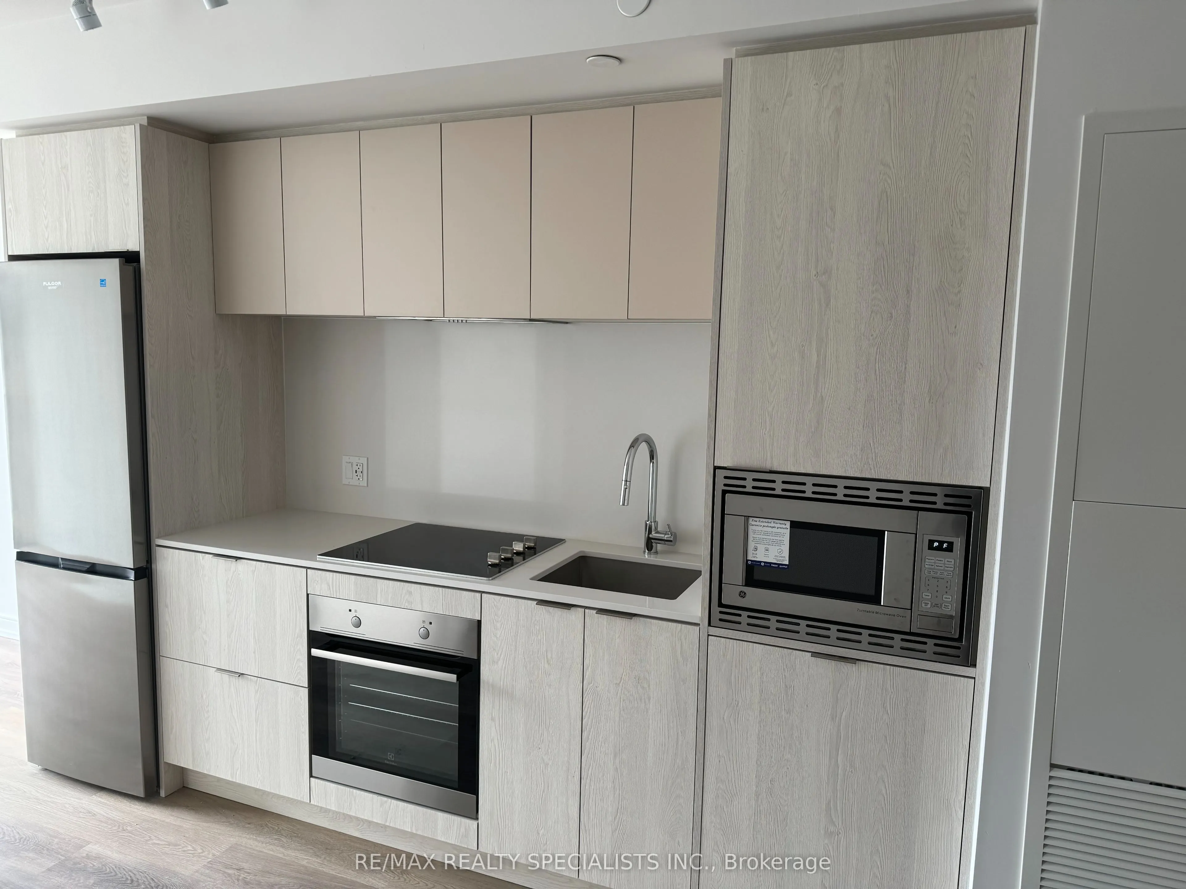 1 Jarvis Street #1404