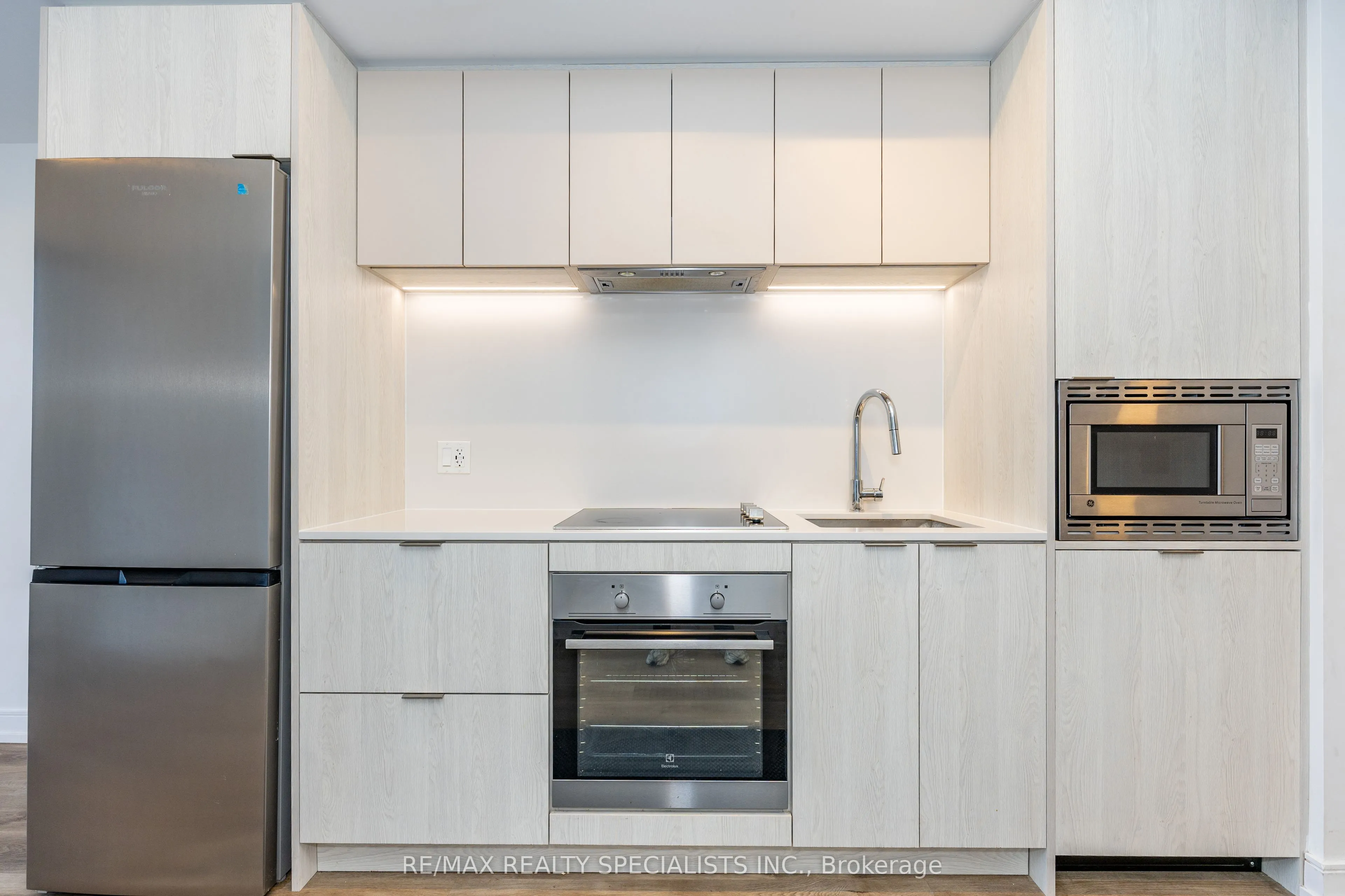 1 Jarvis Street #1404