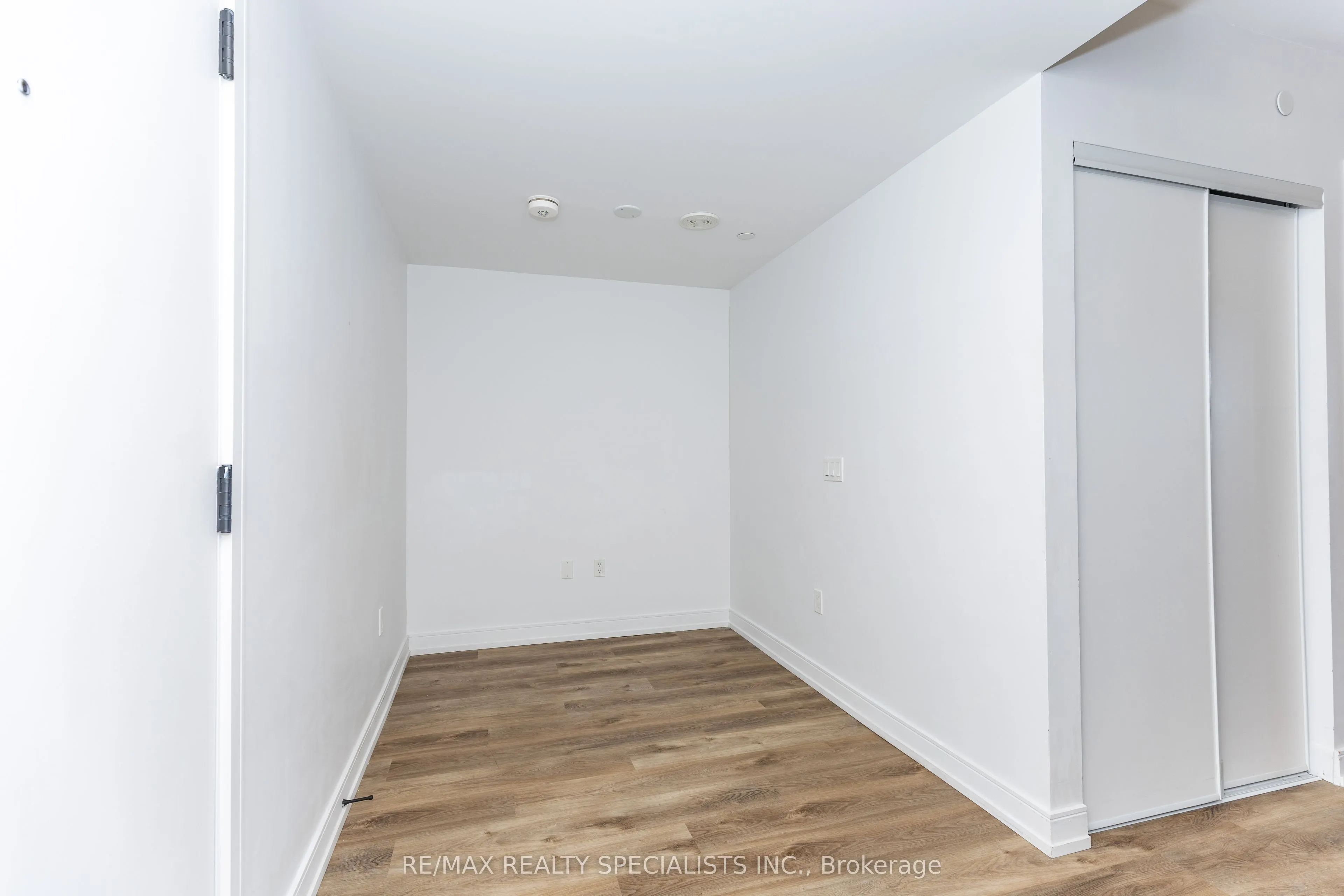 1 Jarvis Street #1404