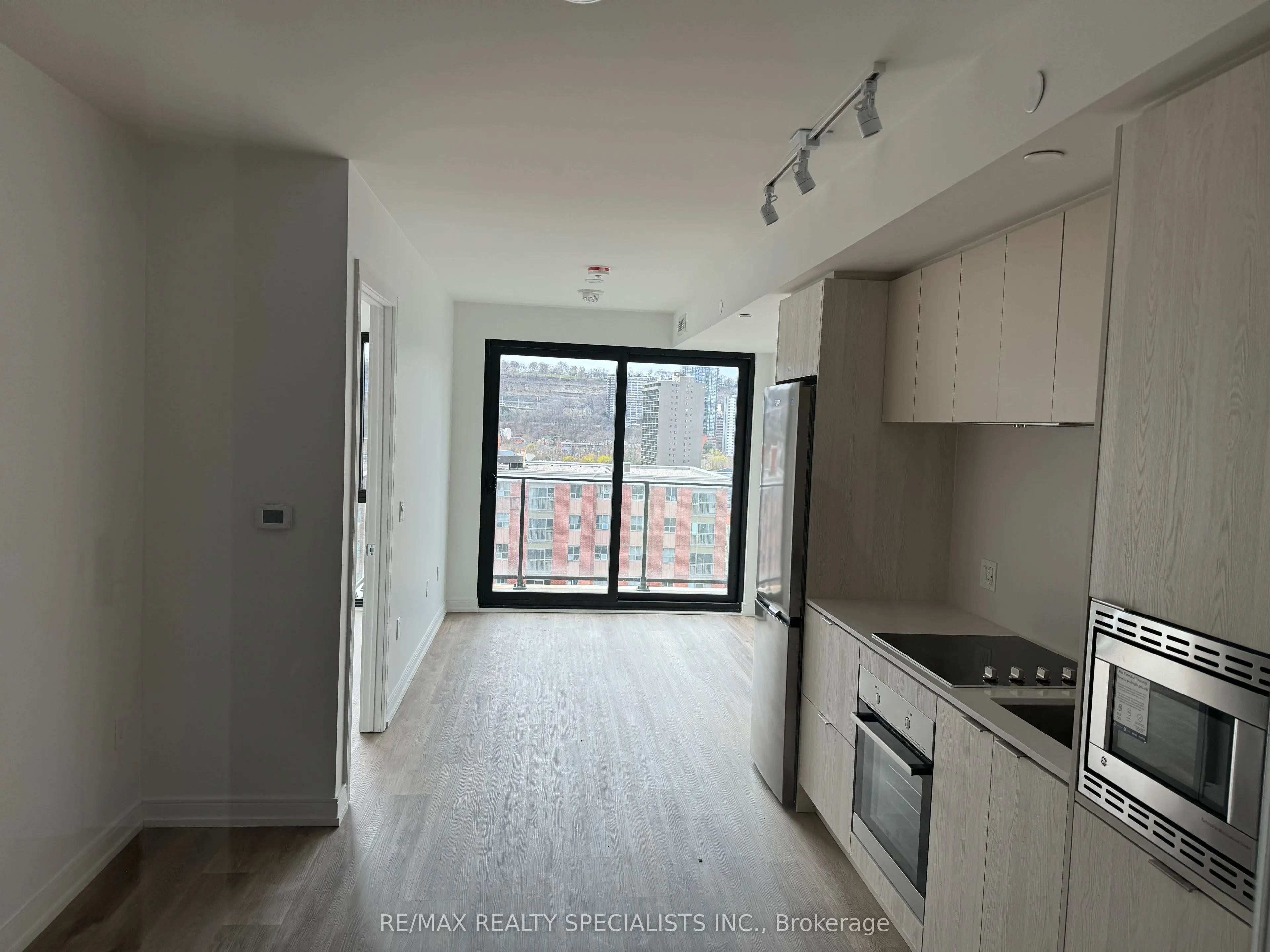 1 Jarvis Street #1404