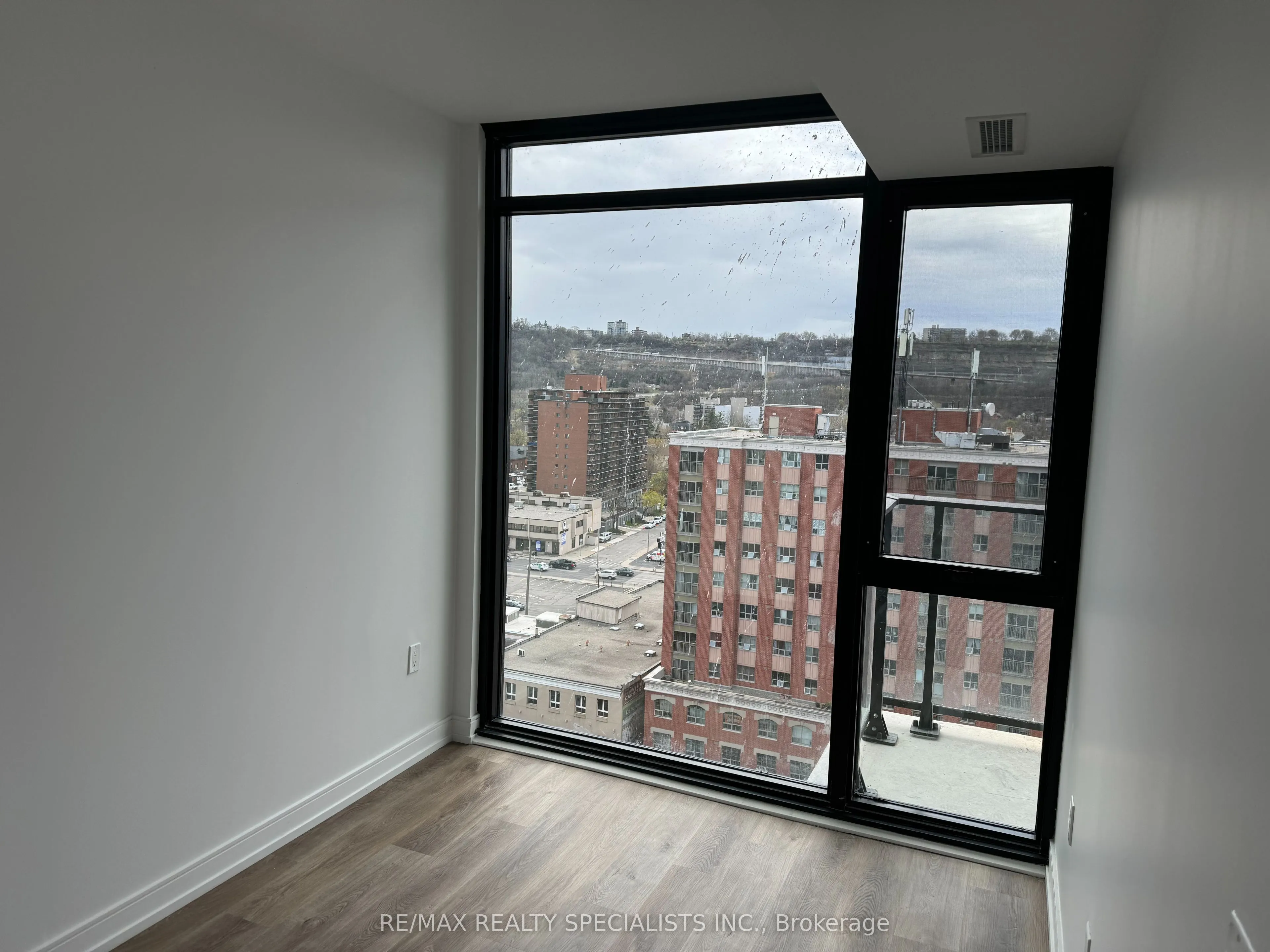 1 Jarvis Street #1404