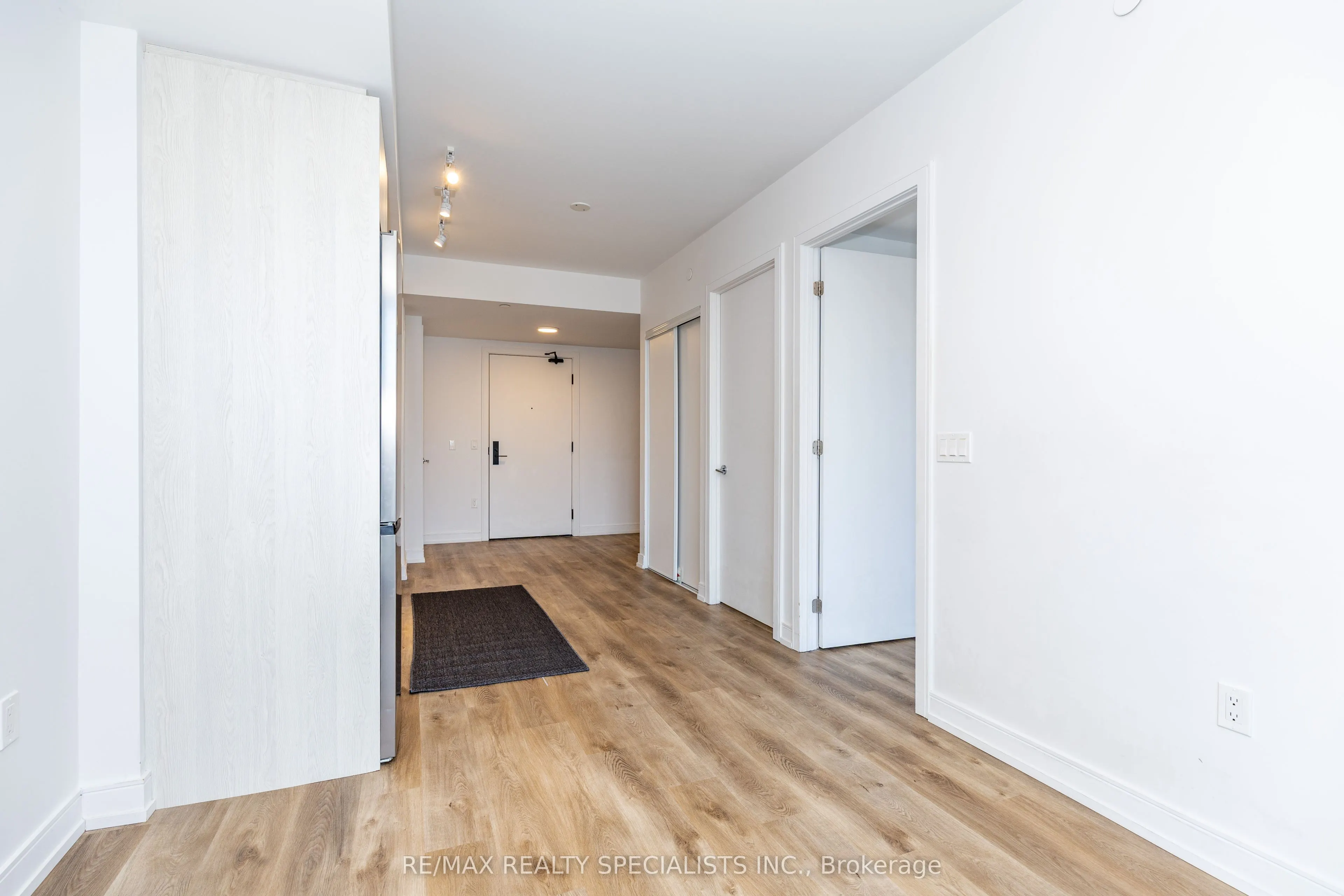 1 Jarvis Street #1404