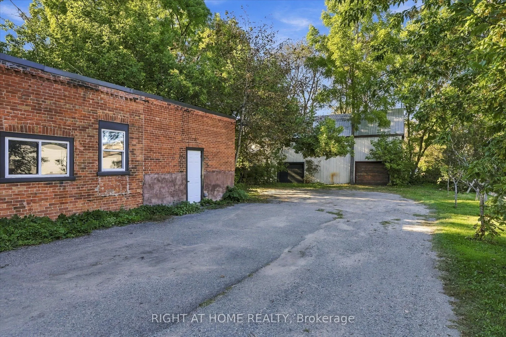 42 Wellington Street