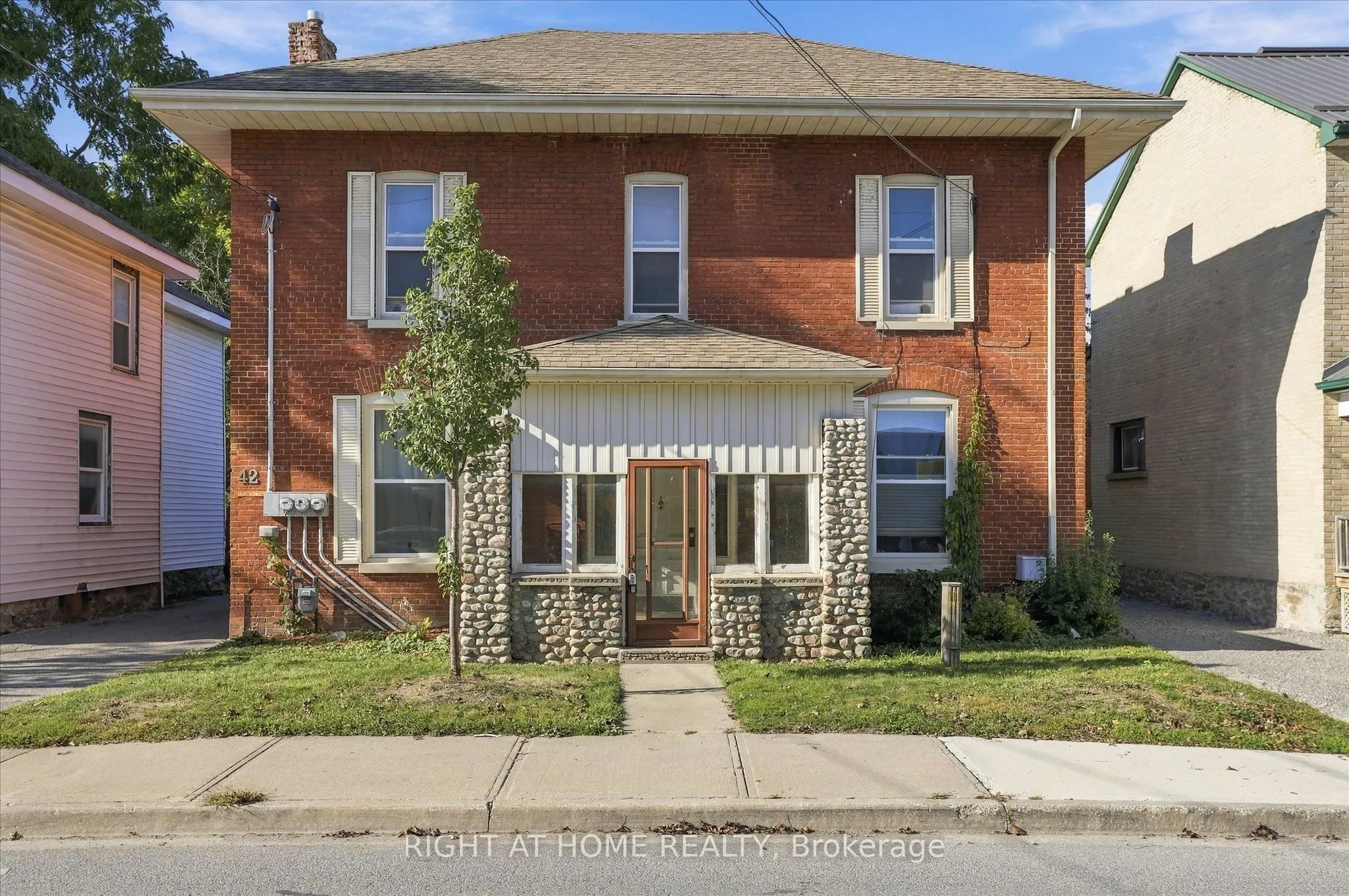 42 Wellington Street