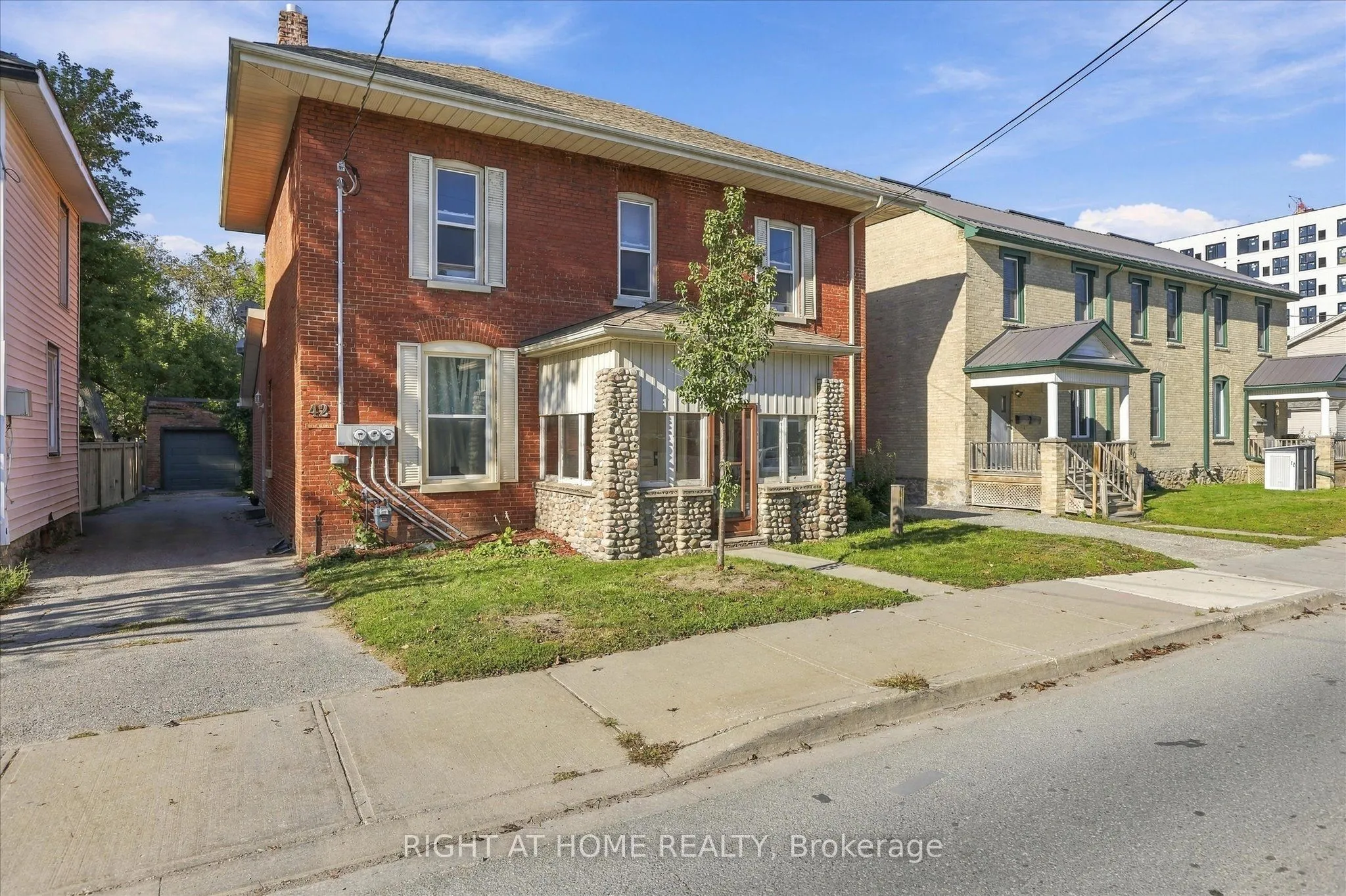 42 Wellington Street