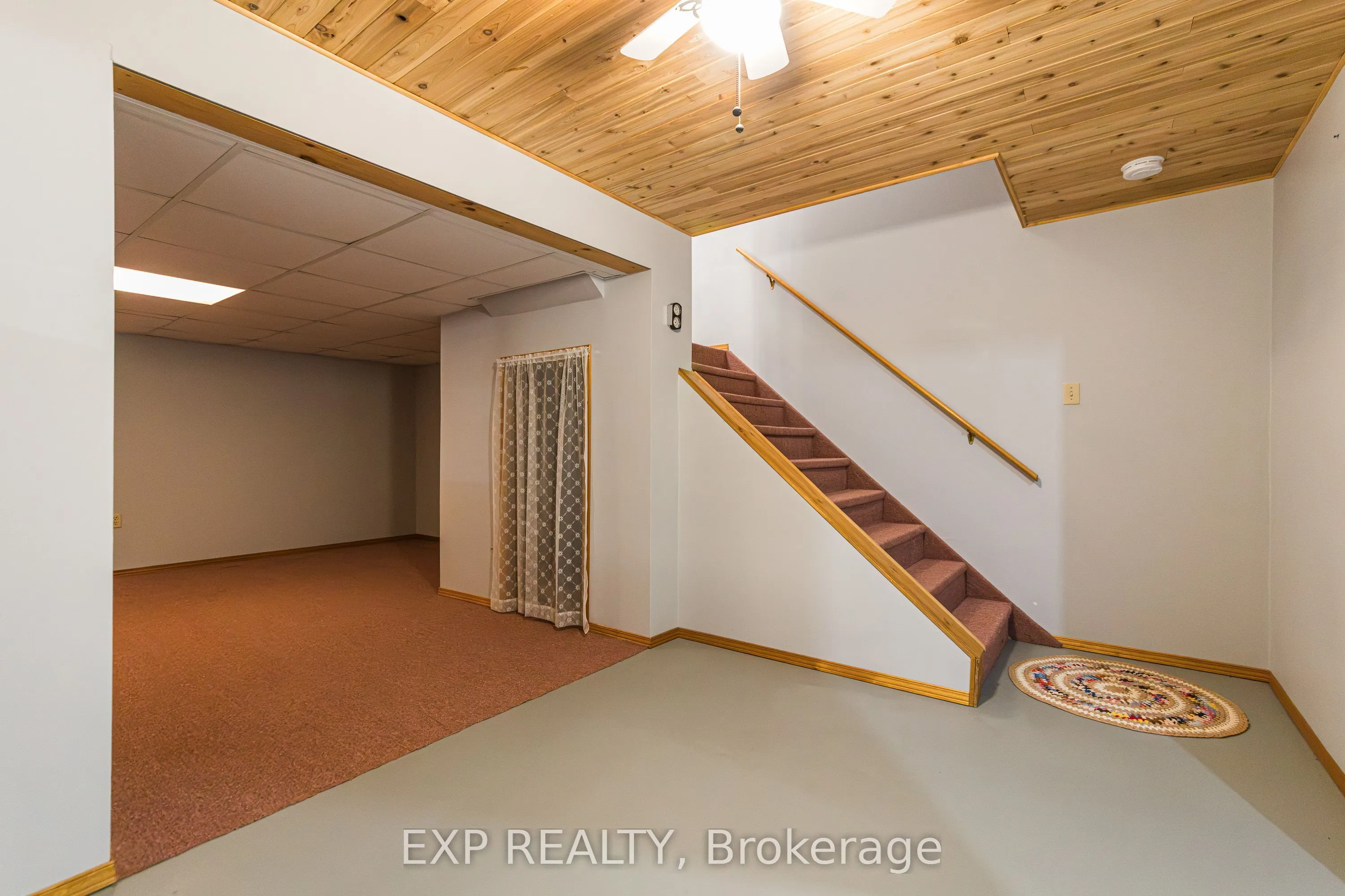 5126 Meadowland Drive W