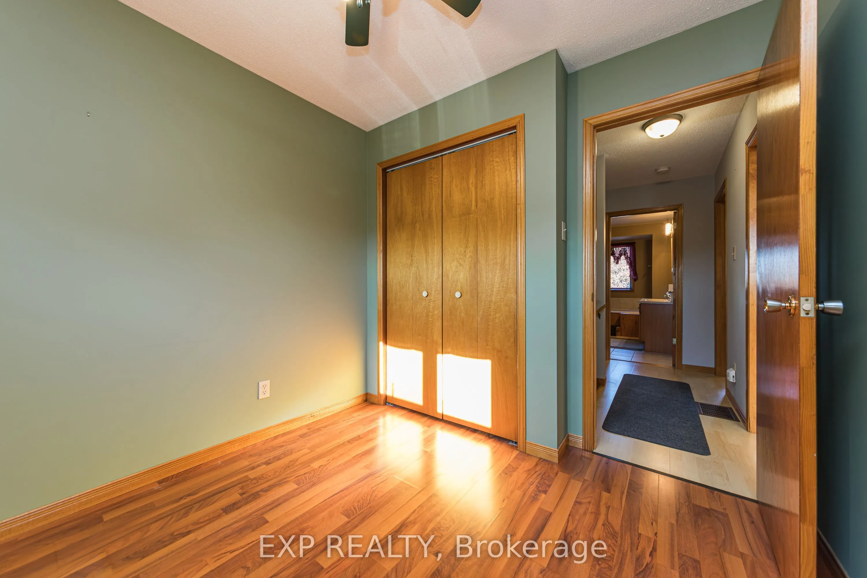 5126 Meadowland Drive W