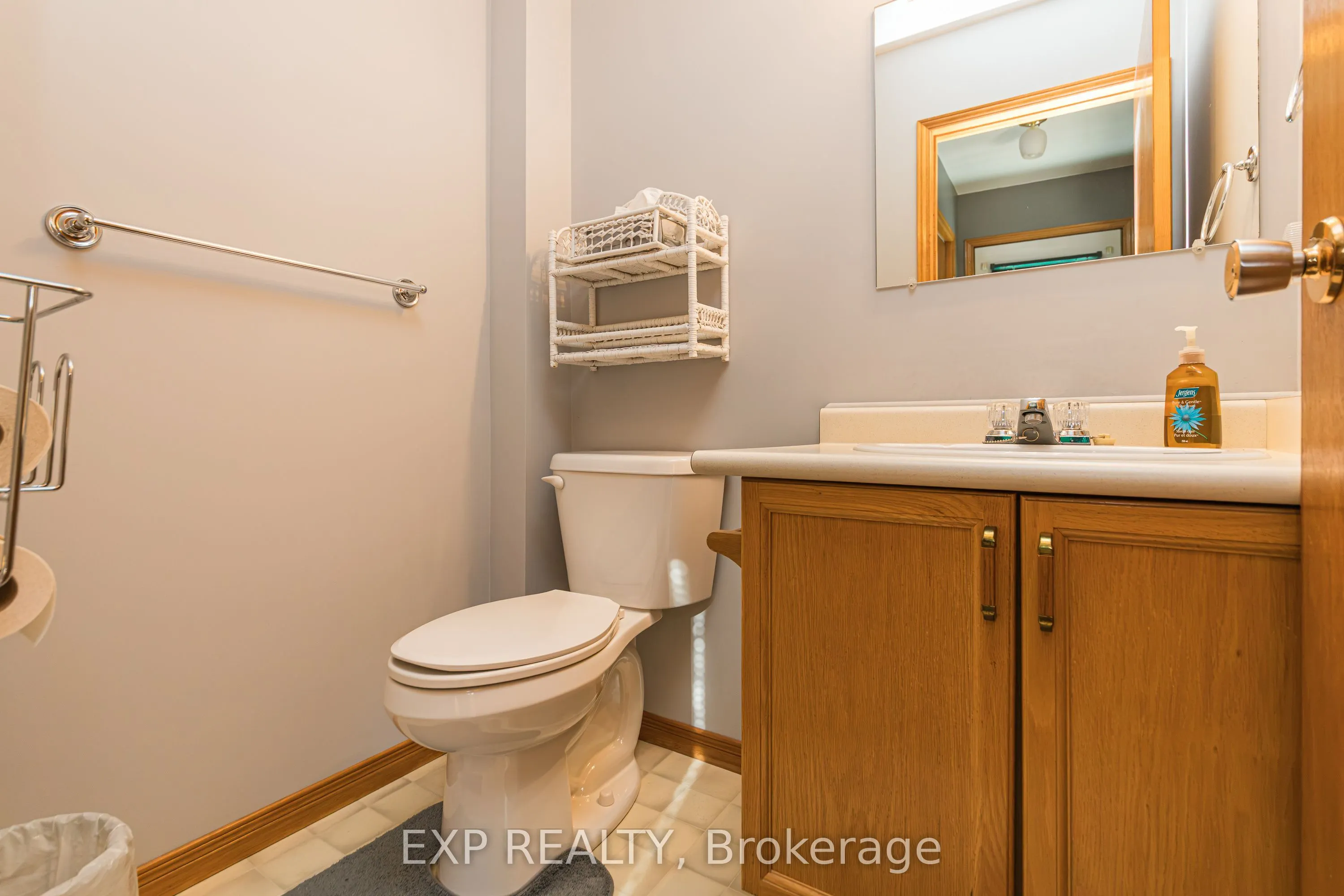 5126 Meadowland Drive W