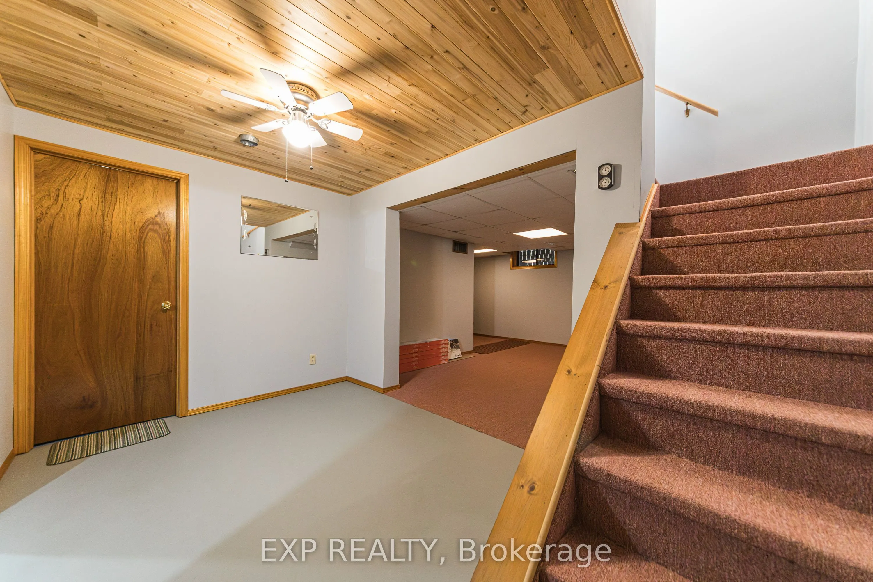 5126 Meadowland Drive W