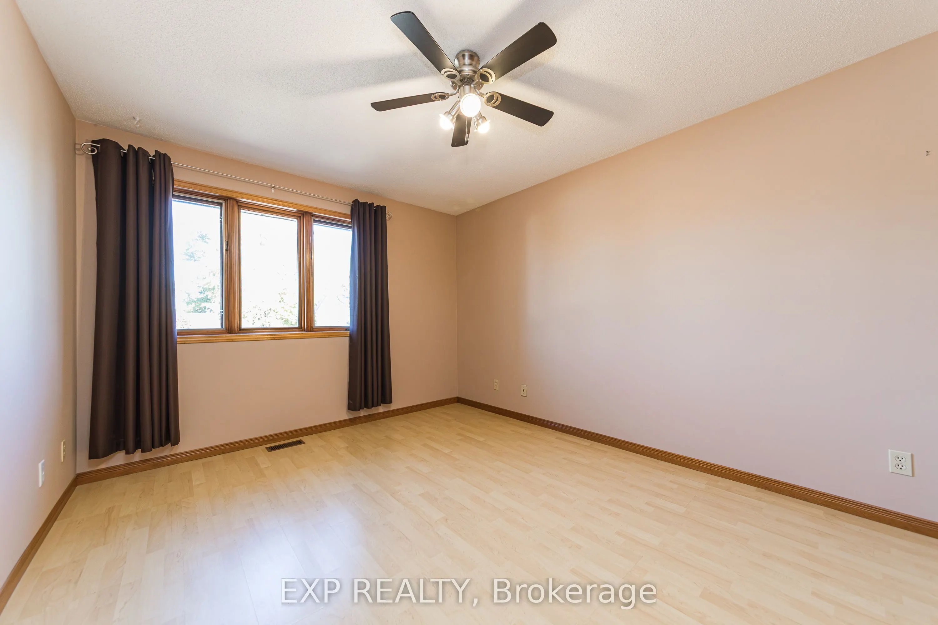 5126 Meadowland Drive W