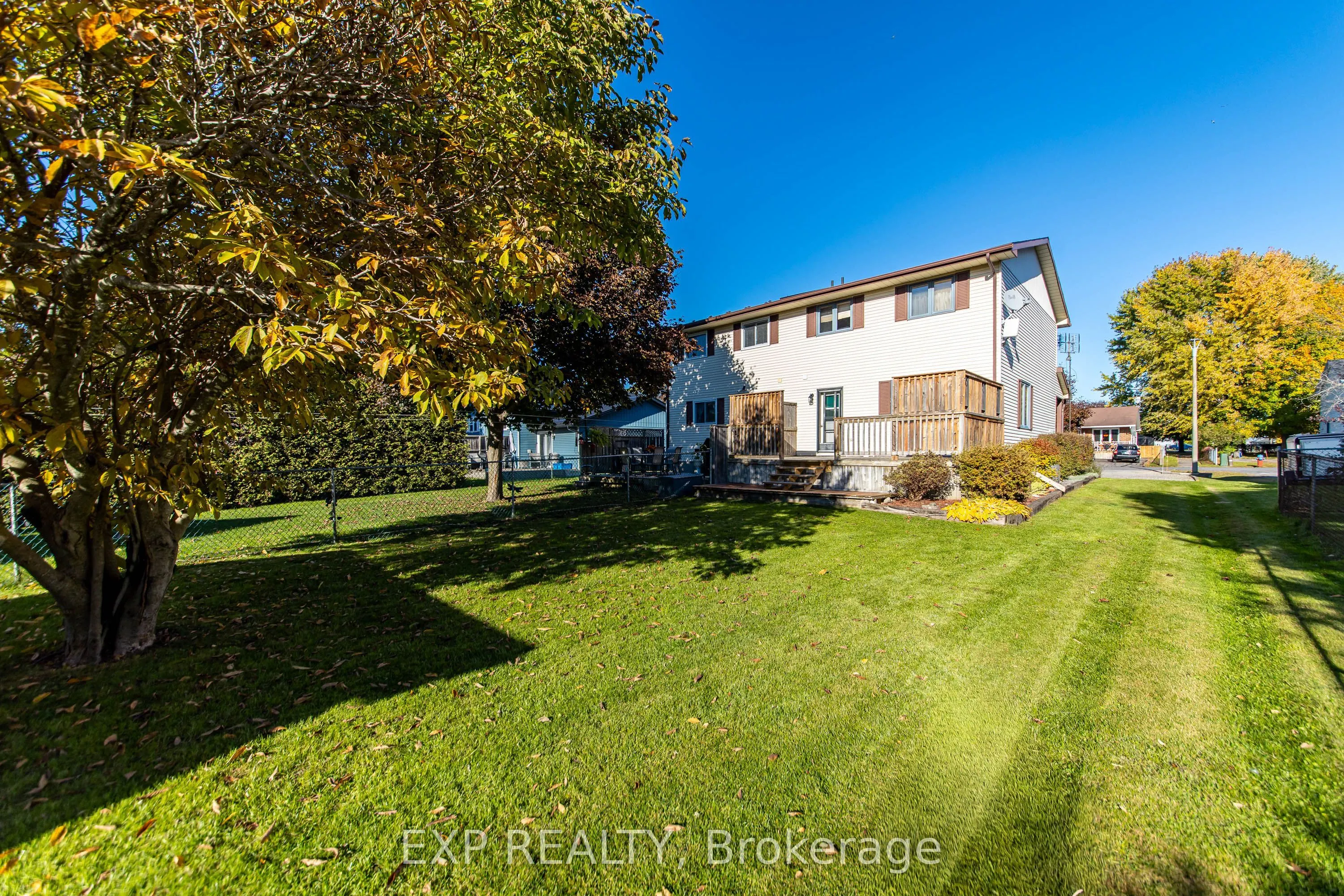 5126 Meadowland Drive W
