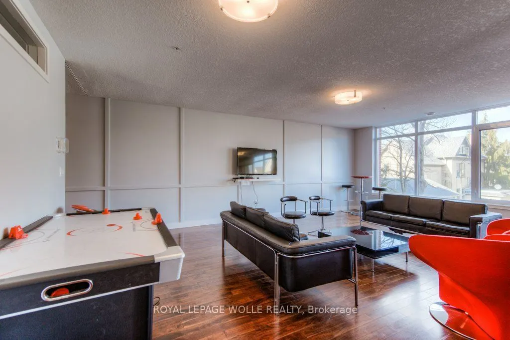 188 King Street #401