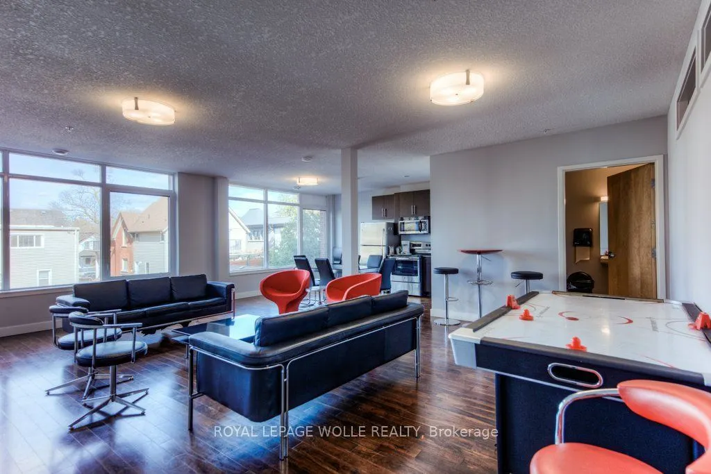 188 King Street #401