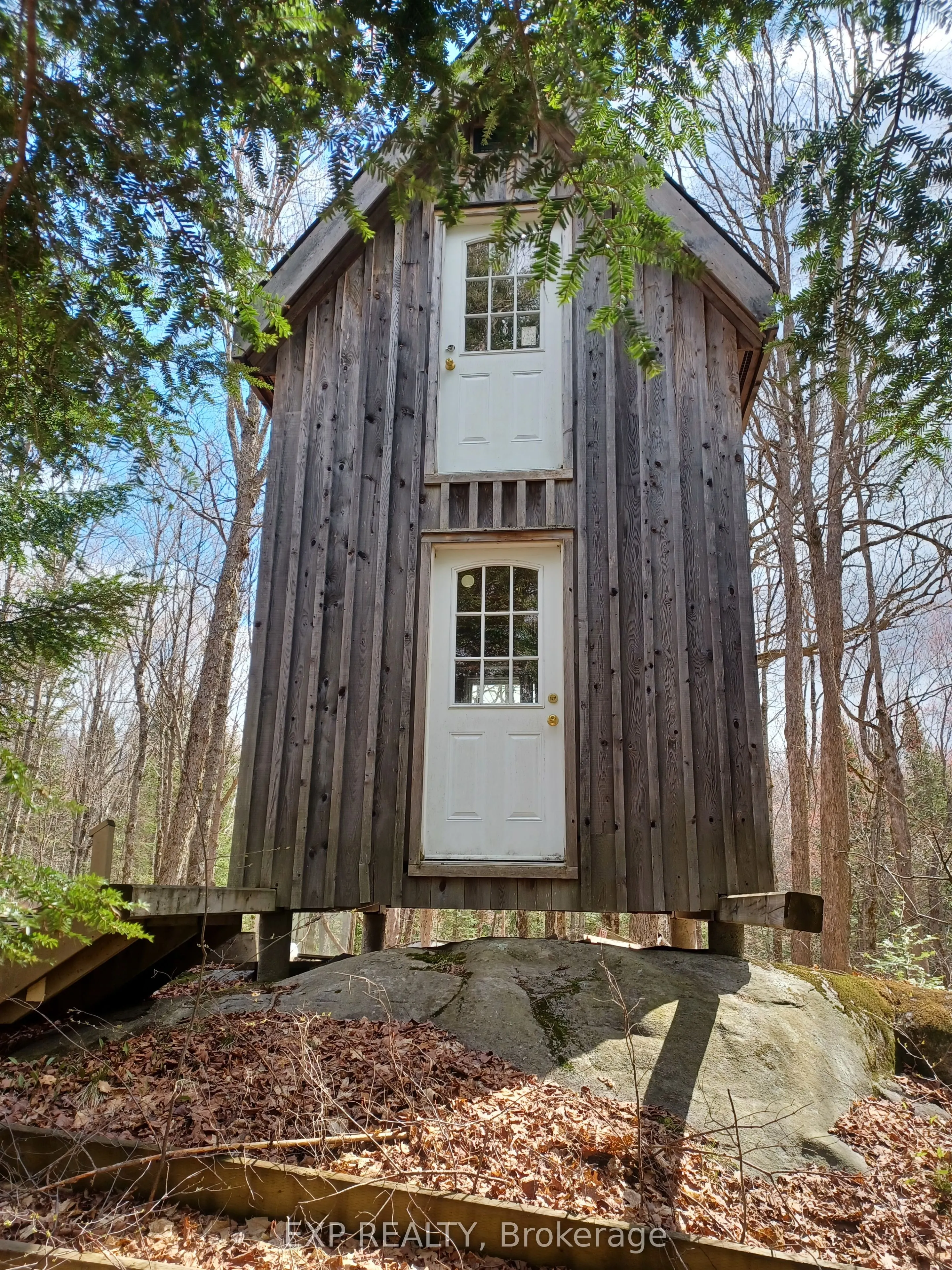 982 Raymond Road