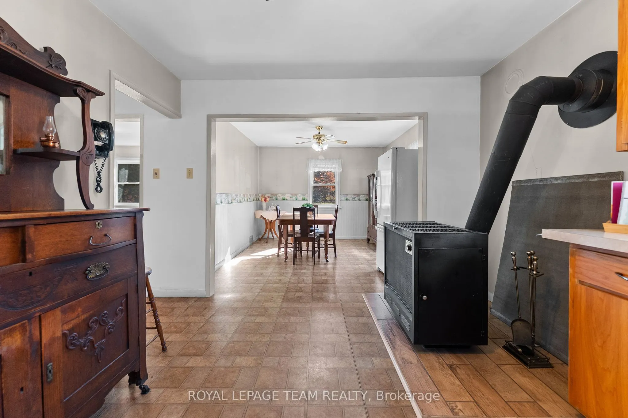 16 Royal Pines Road