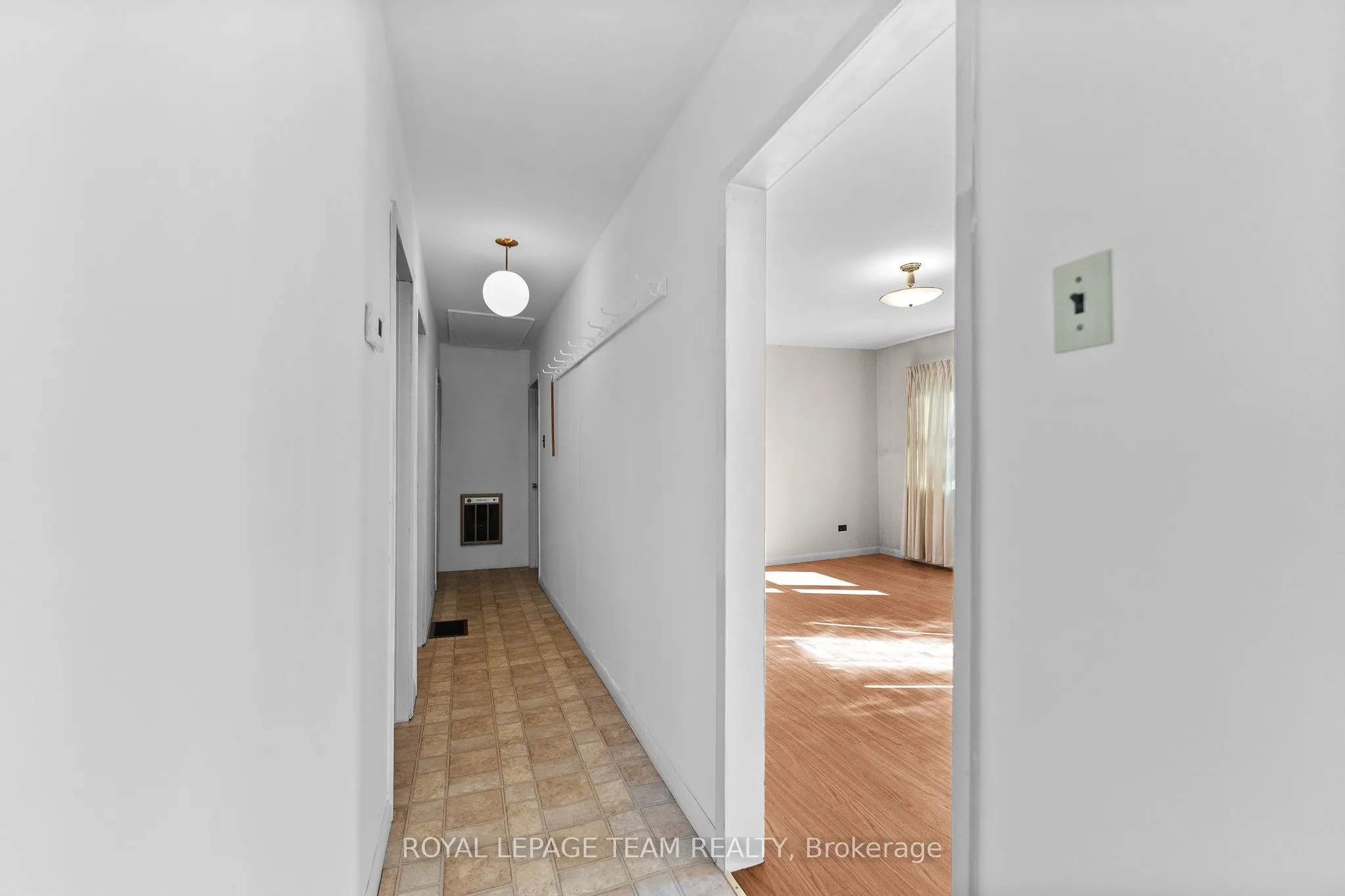 16 Royal Pines Road