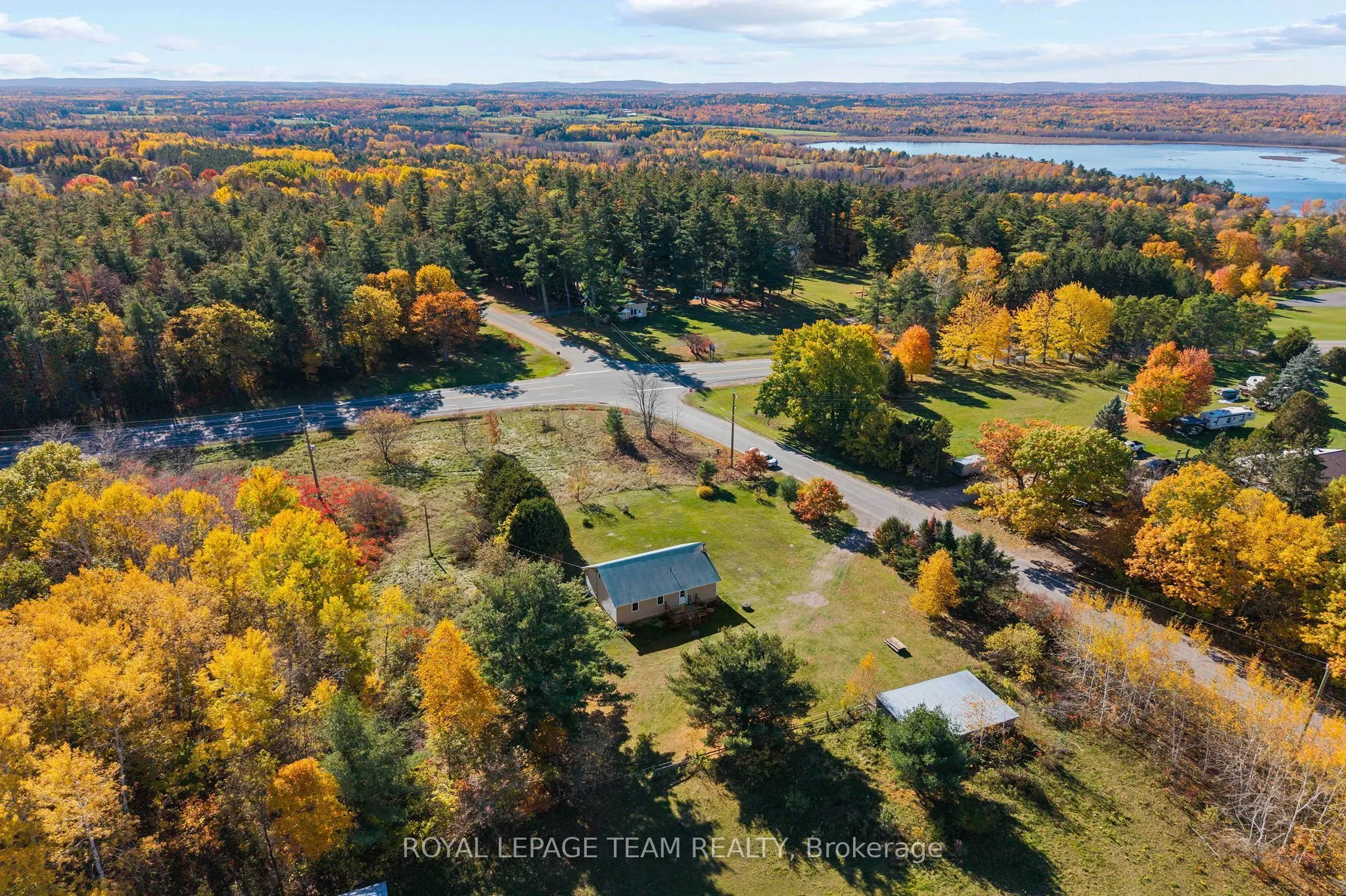16 Royal Pines Road