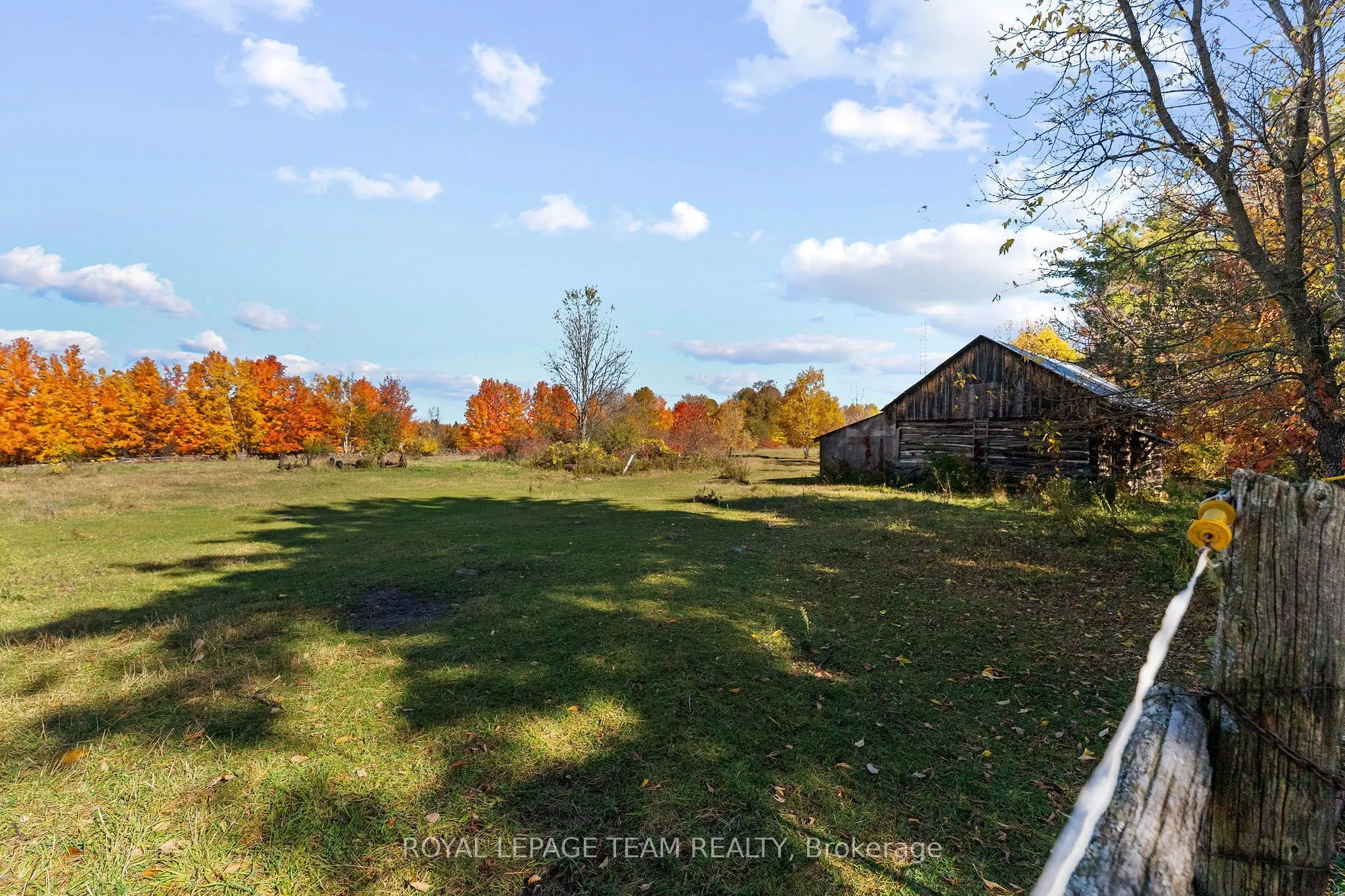 16 Royal Pines Road