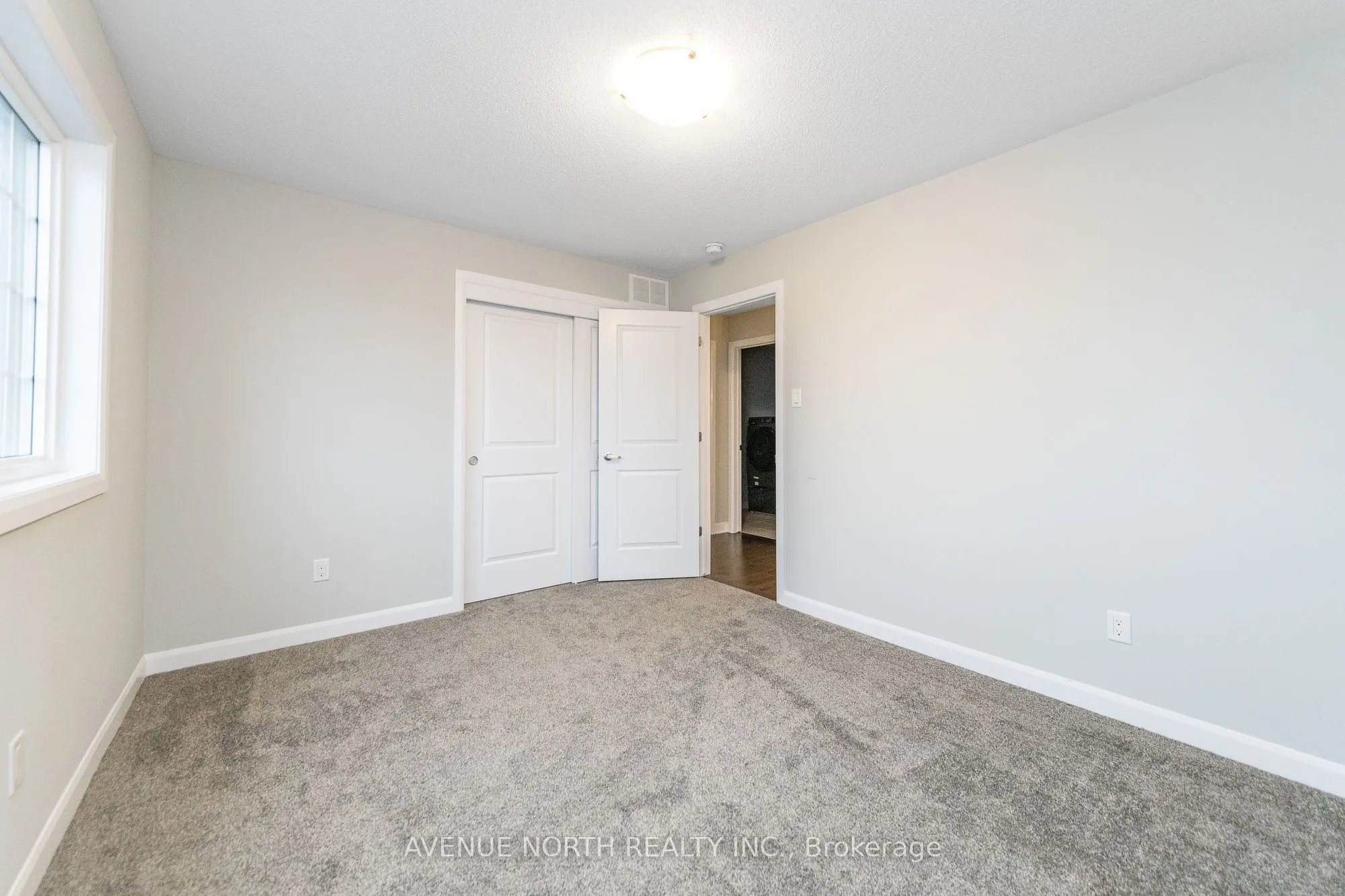 246 AQUARIUM Avenue