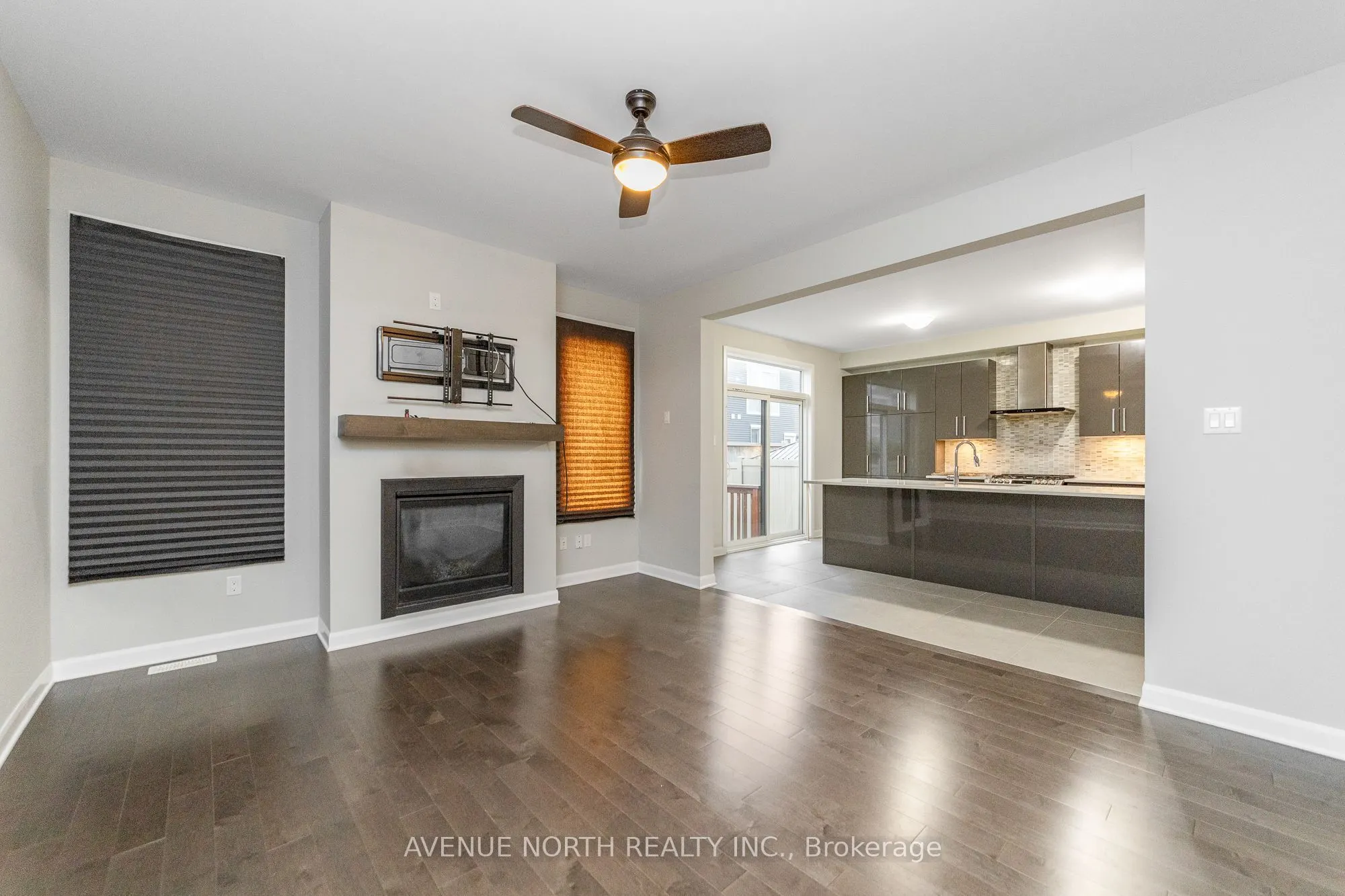 246 AQUARIUM Avenue