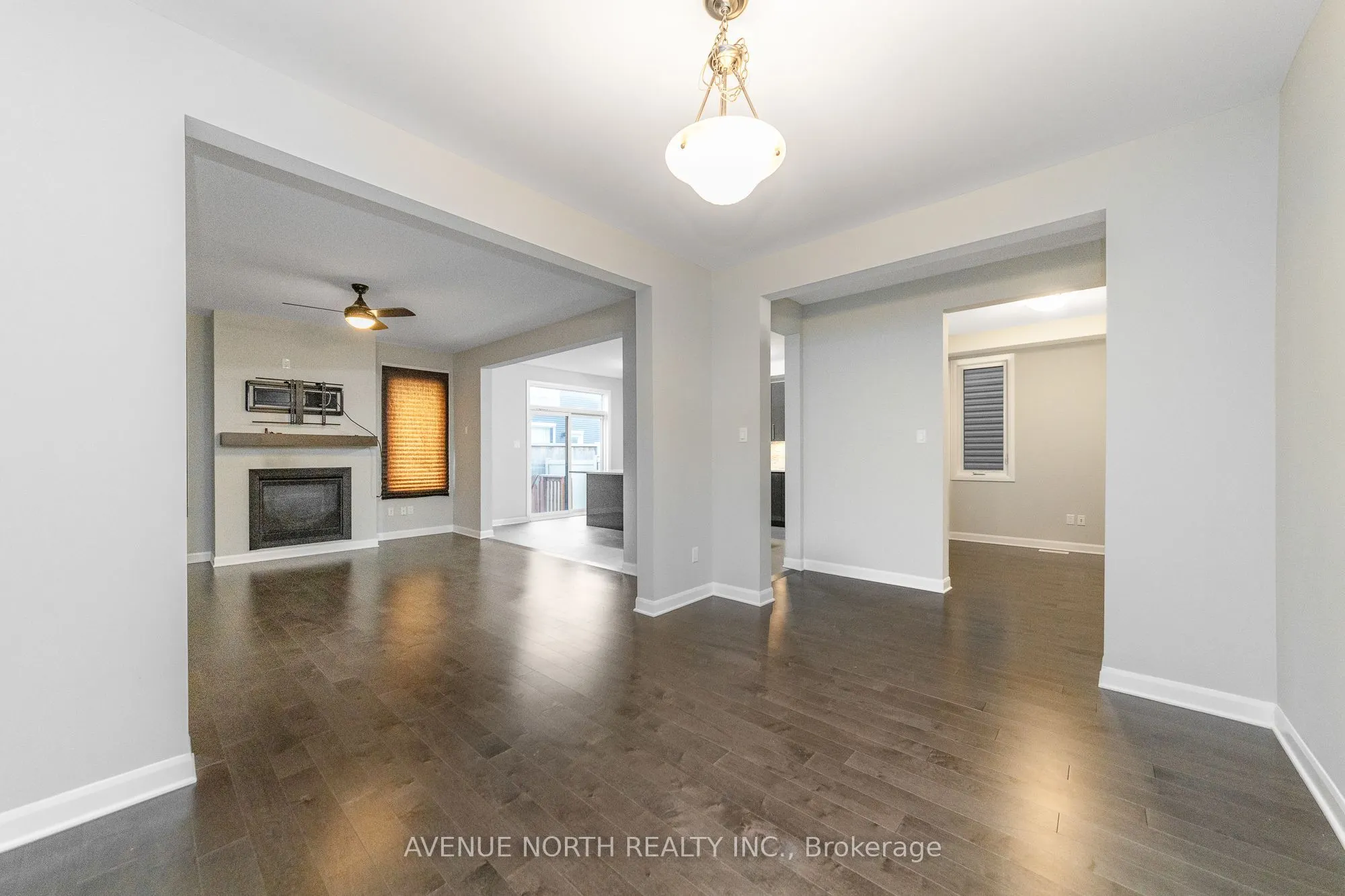 246 AQUARIUM Avenue
