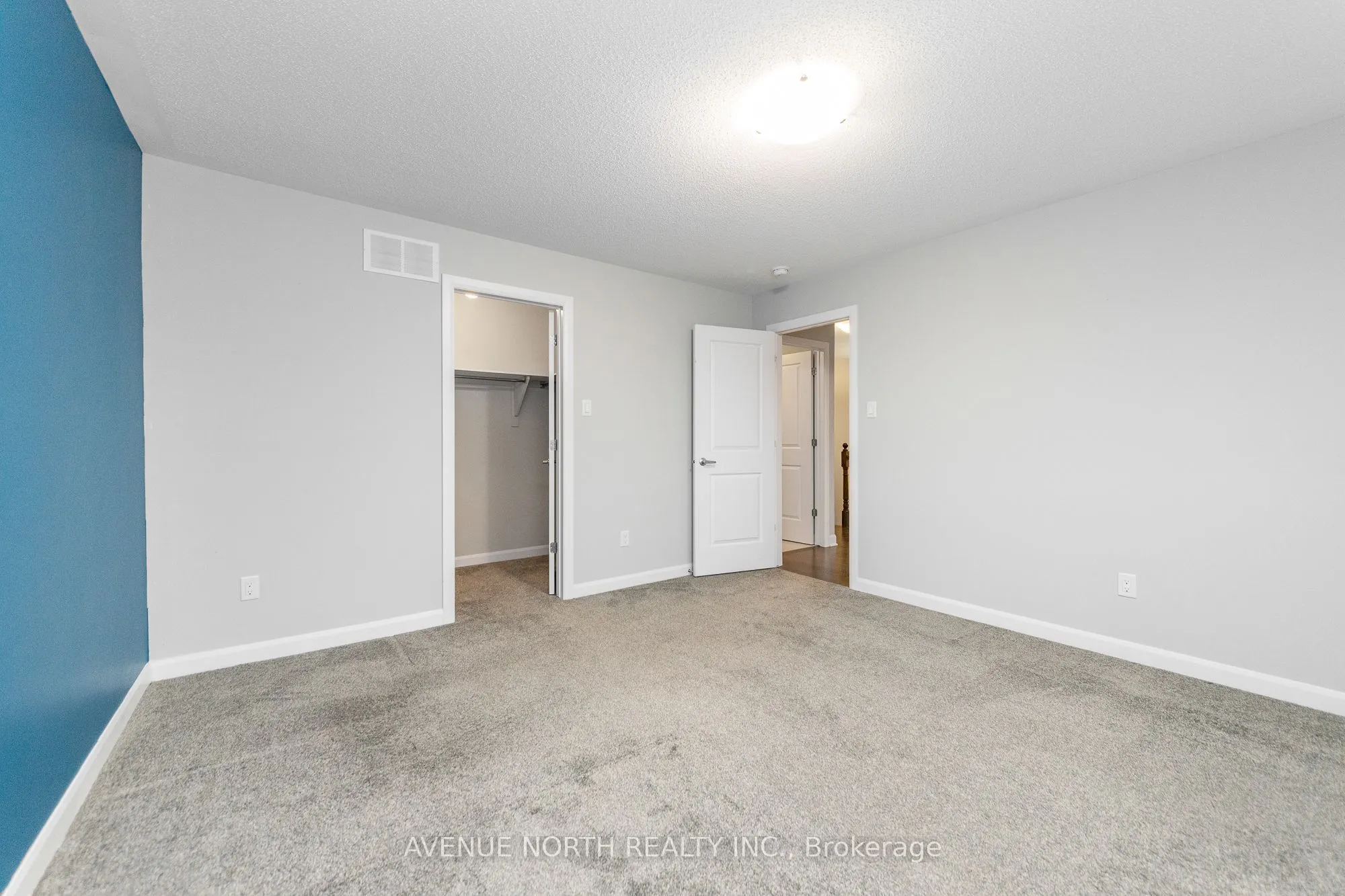 246 AQUARIUM Avenue