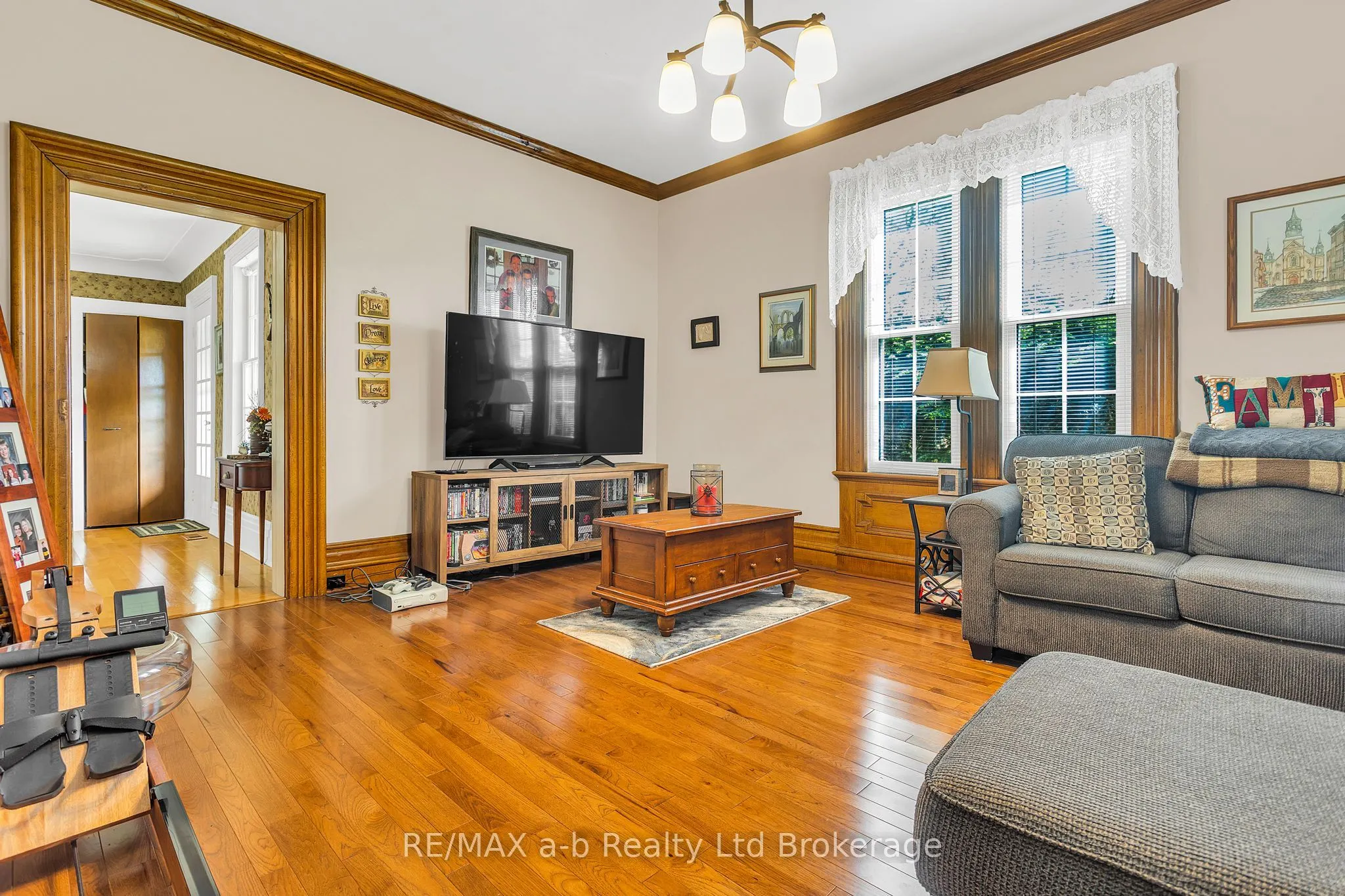 1813 Norfolk County 19 Road W