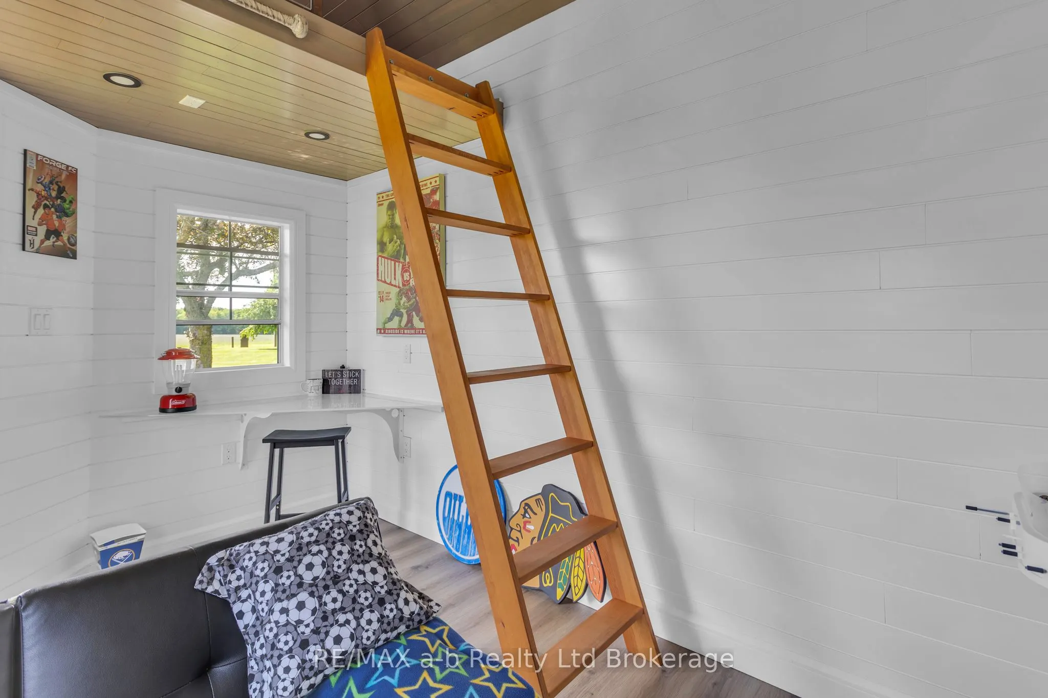 1813 Norfolk County 19 Road W