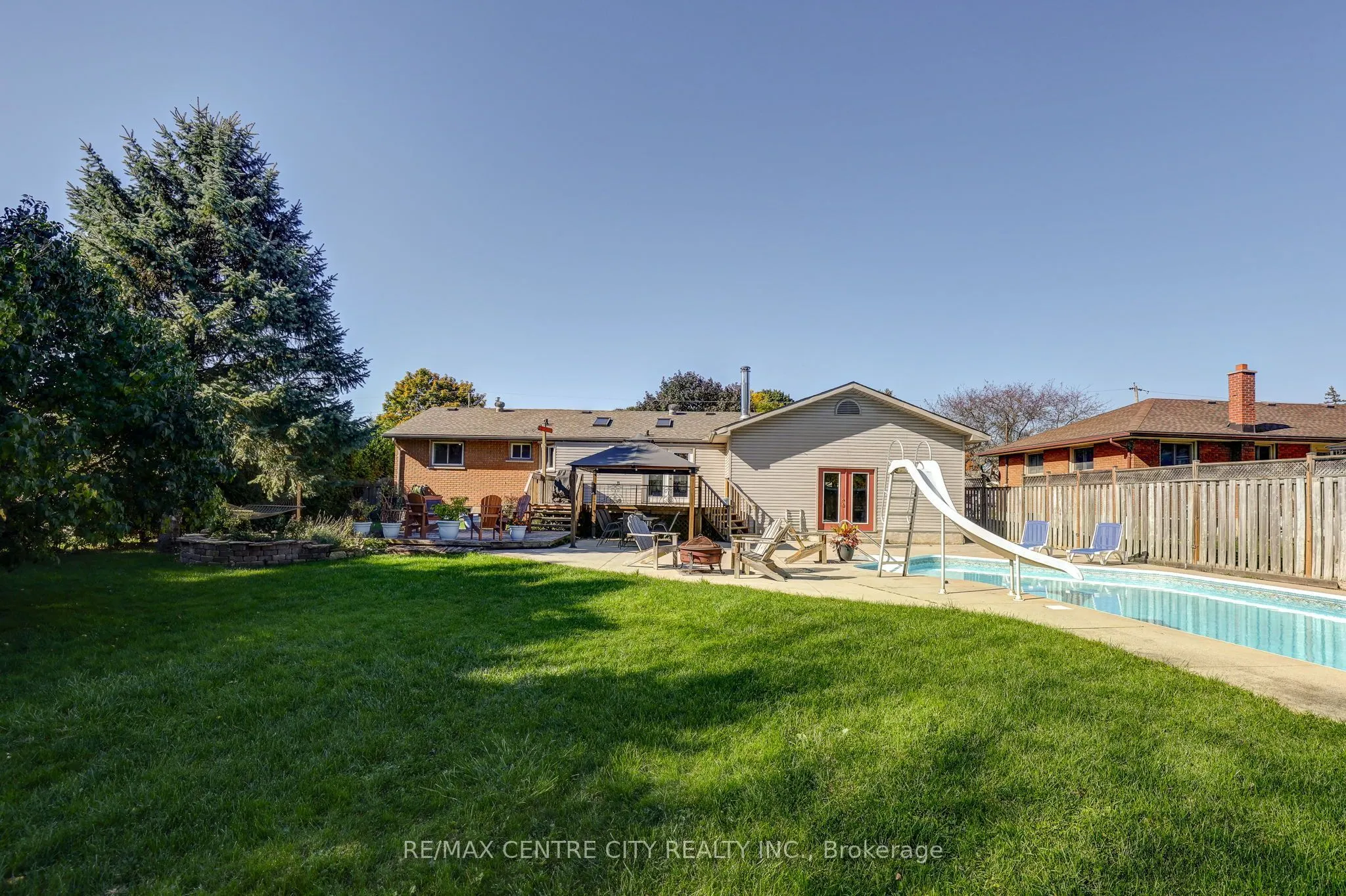 68 Lois Avenue