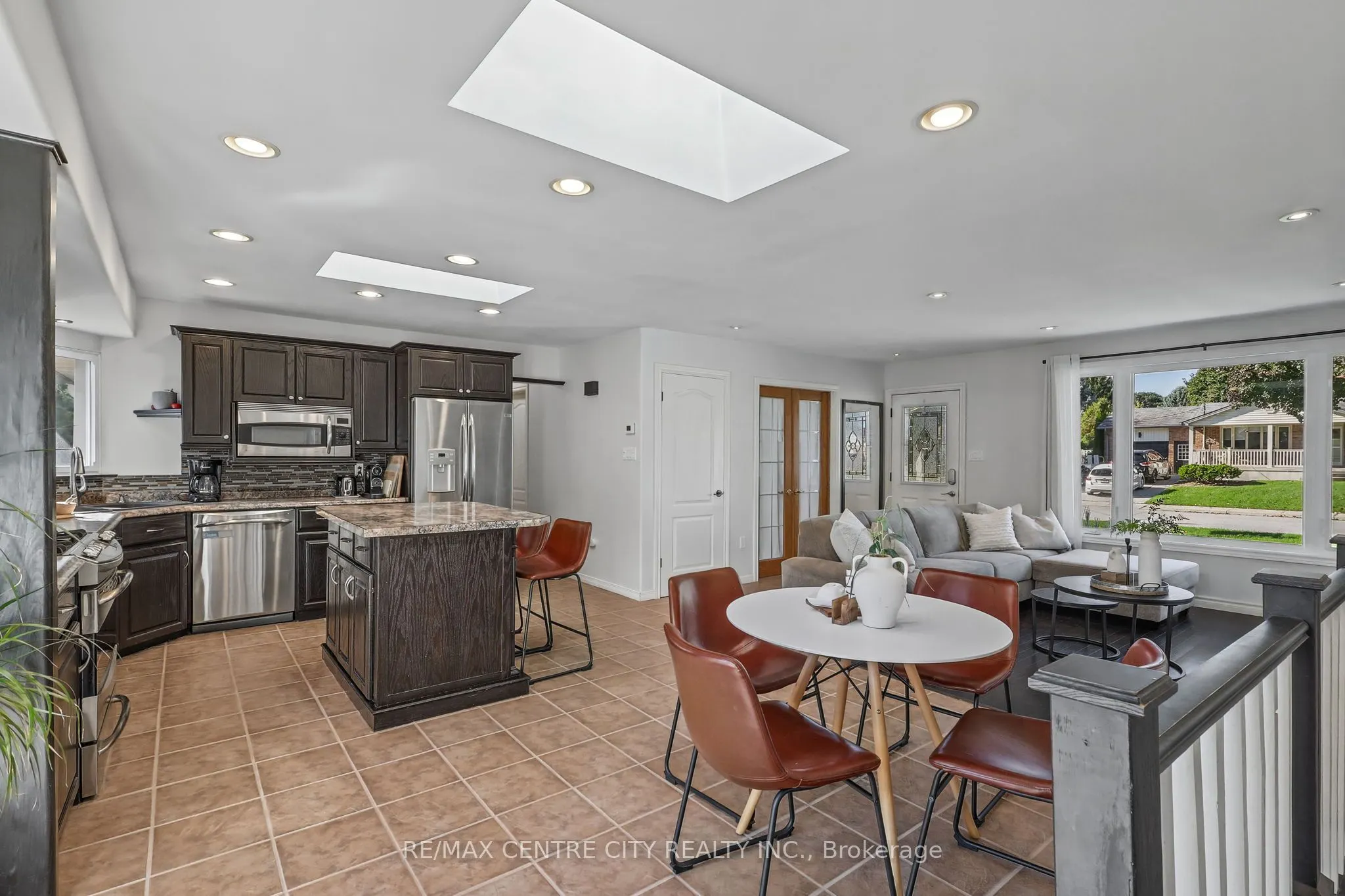 68 Lois Avenue
