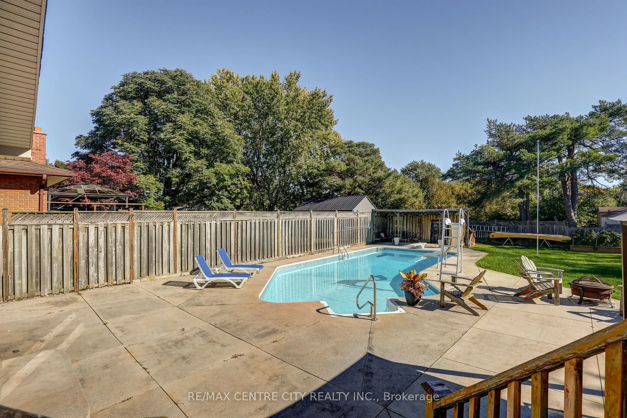 68 Lois Avenue