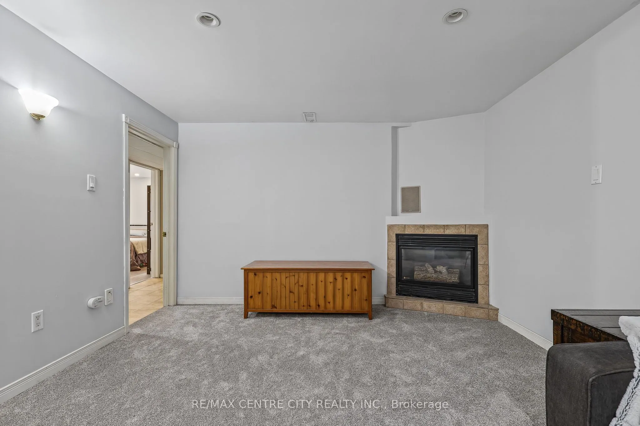 68 Lois Avenue
