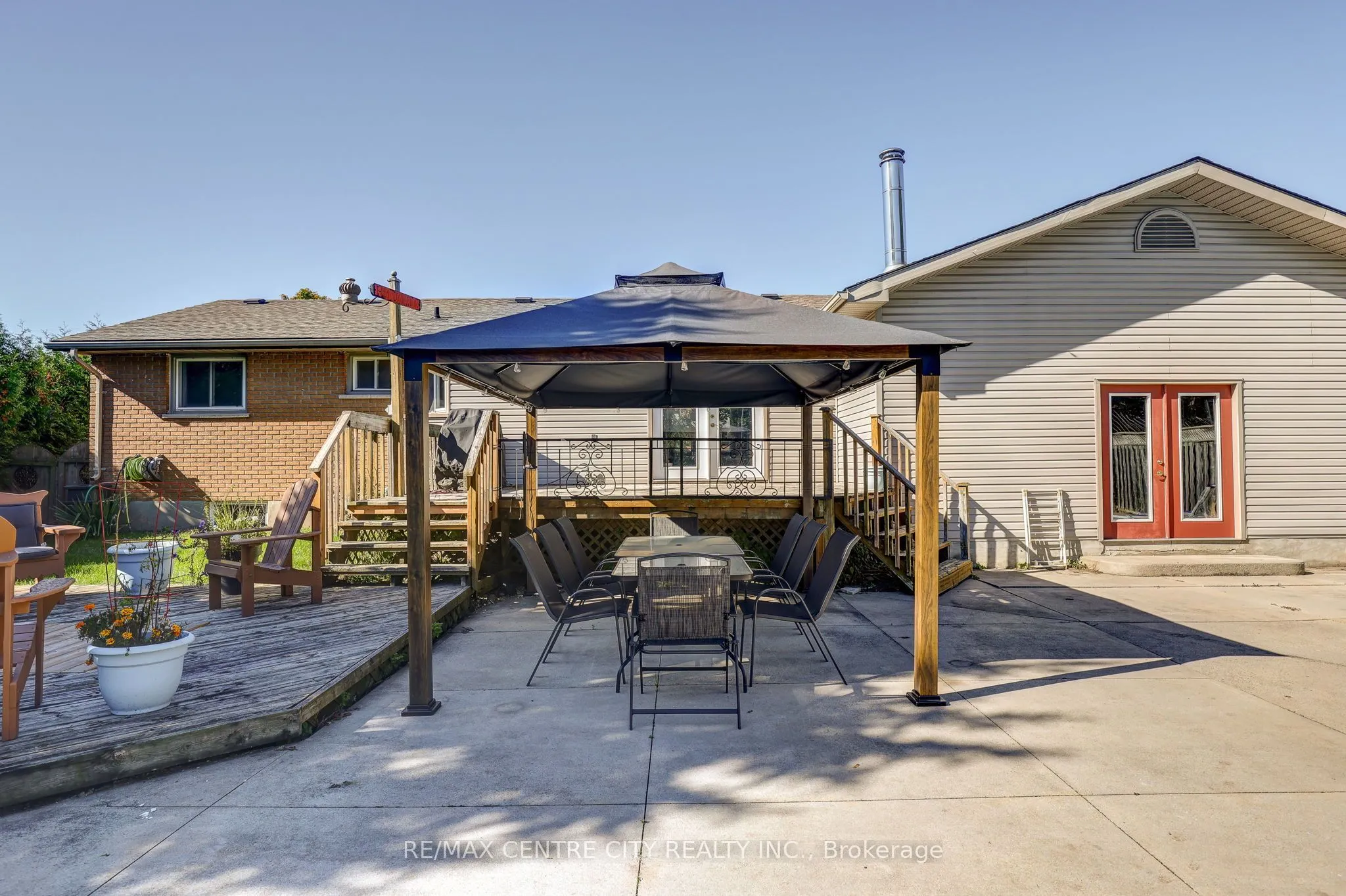 68 Lois Avenue