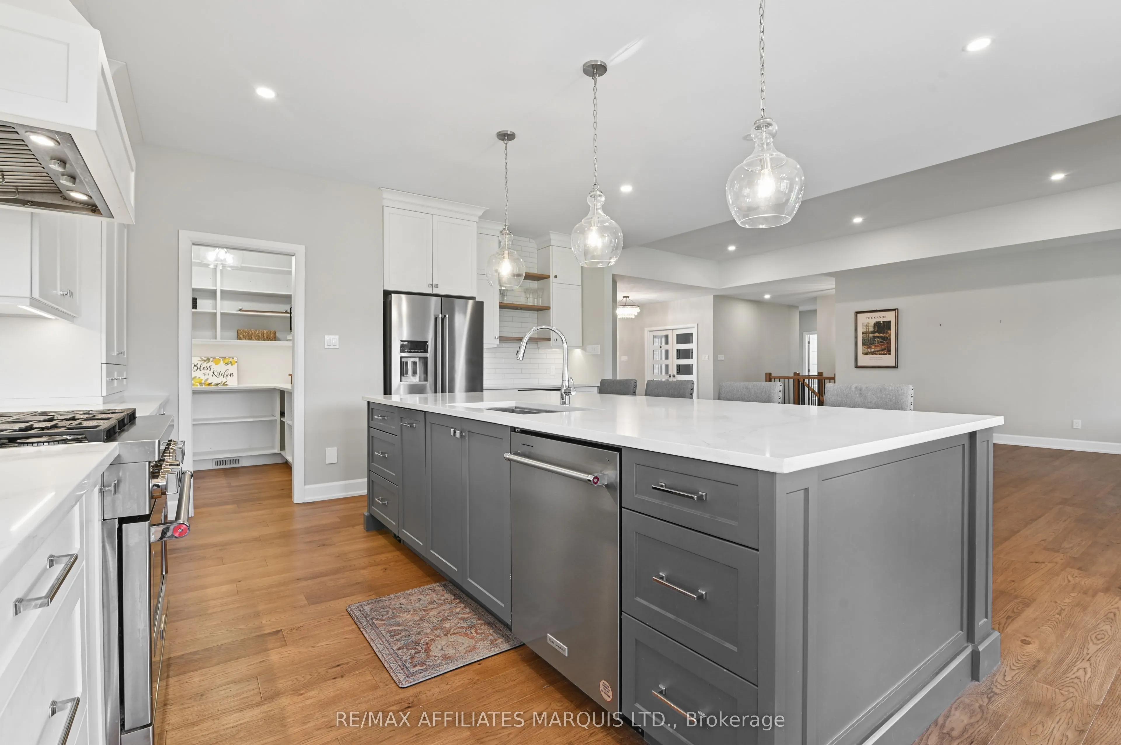 18163 St Laurent Boulevard