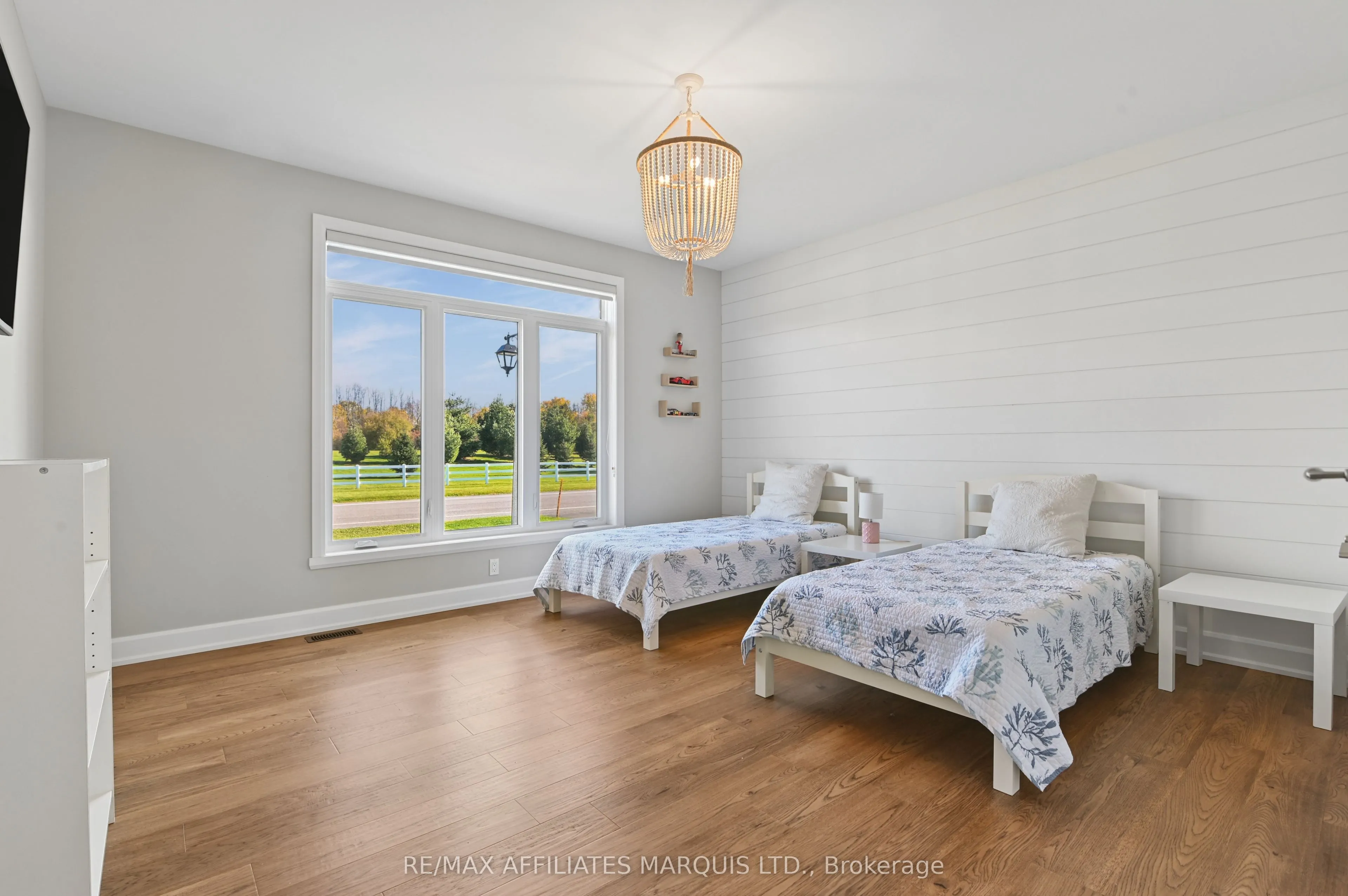 18163 St Laurent Boulevard