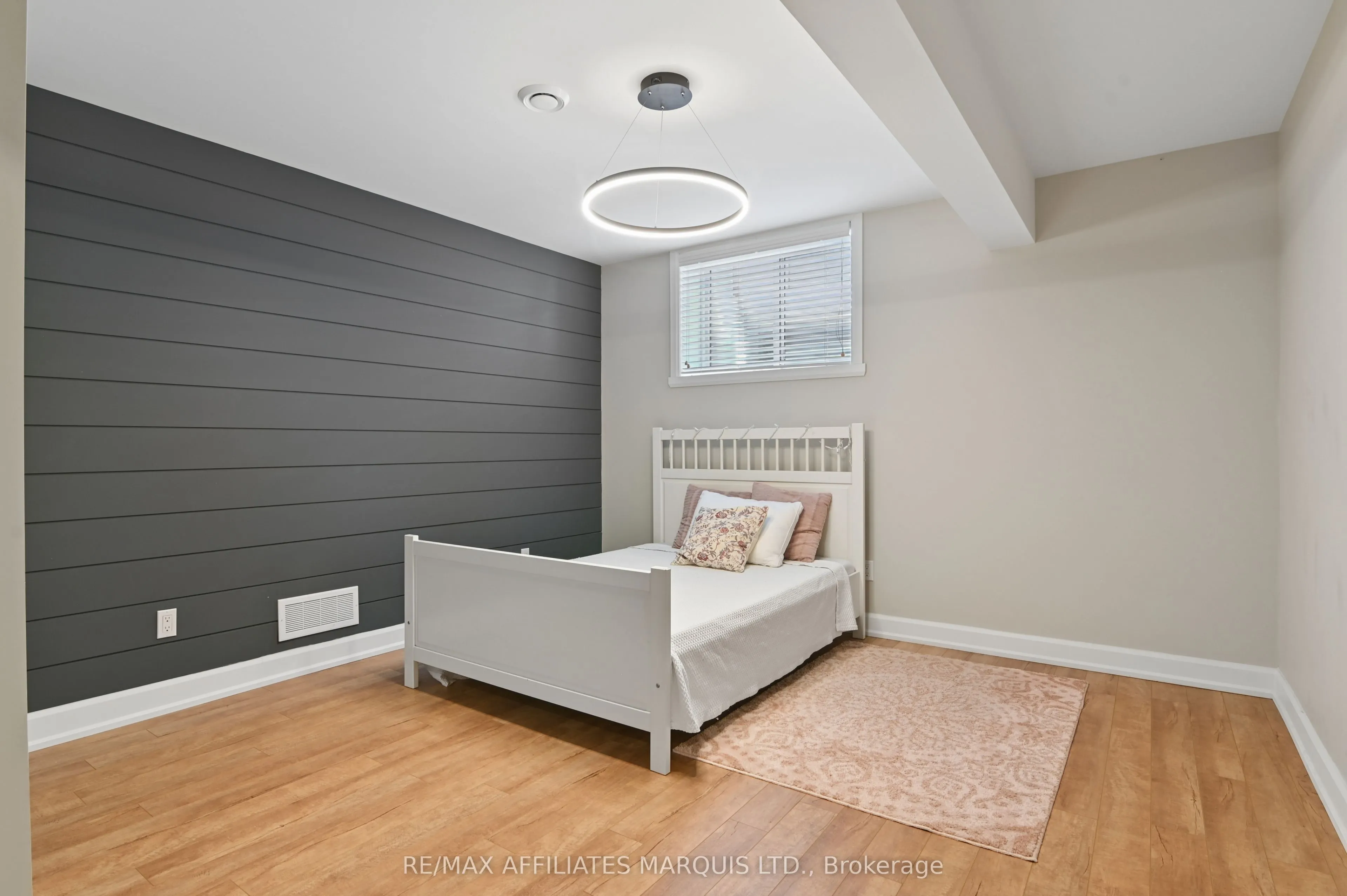 18163 St Laurent Boulevard