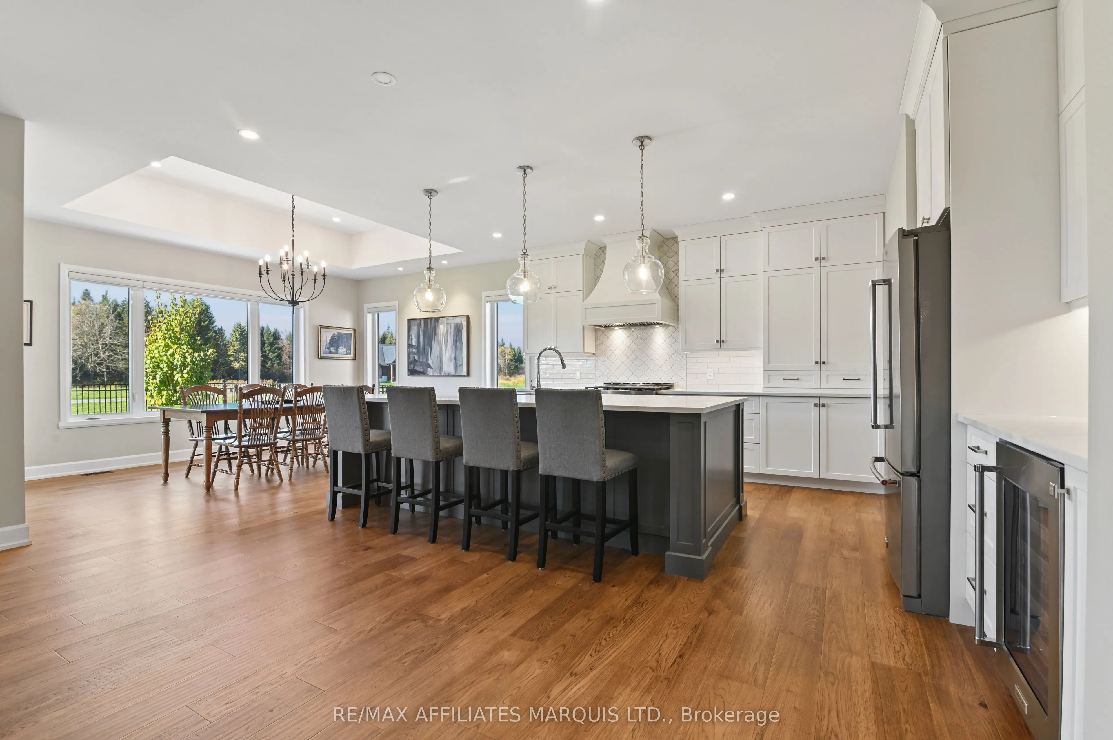 18163 St Laurent Boulevard