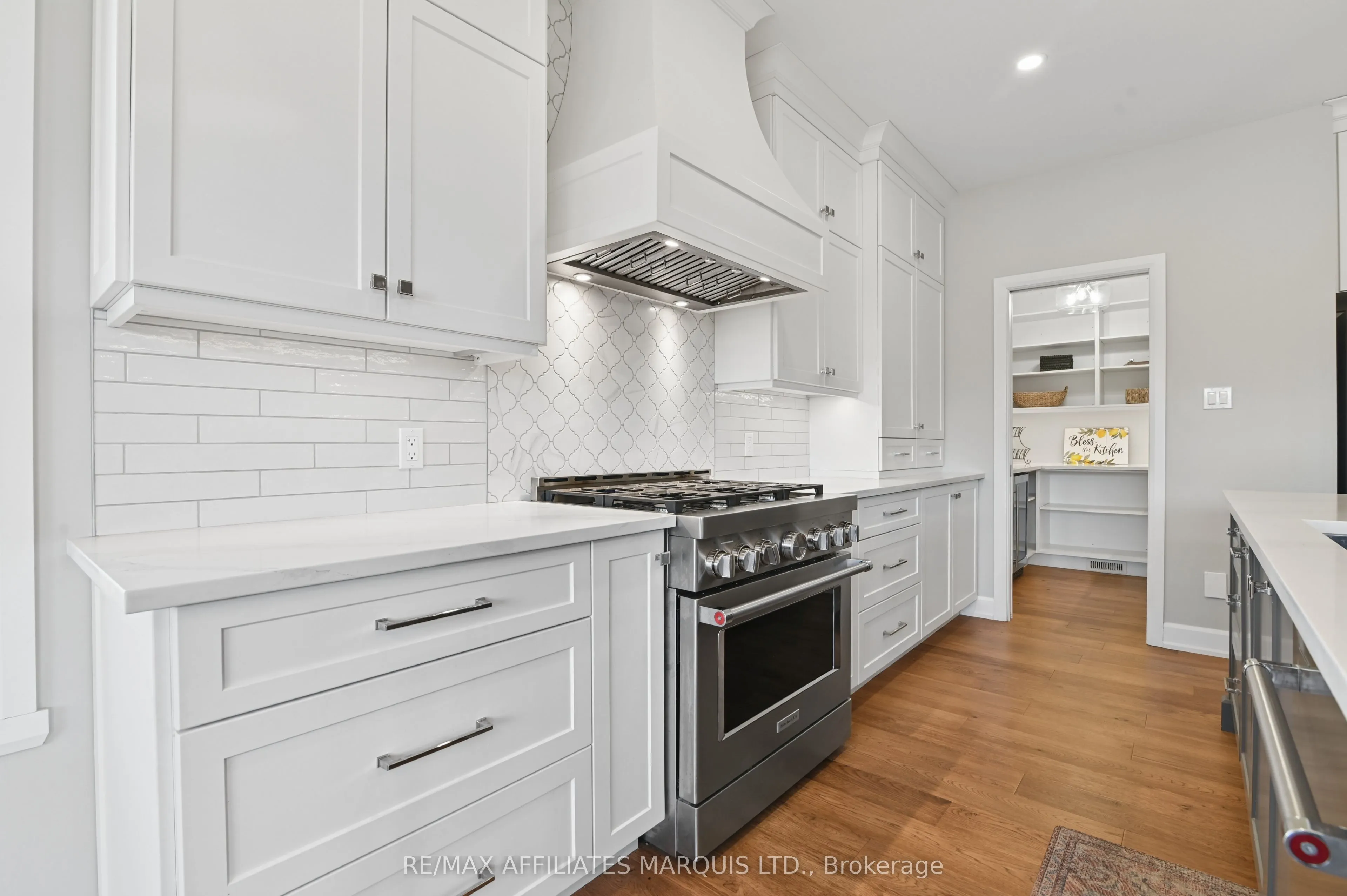 18163 St Laurent Boulevard