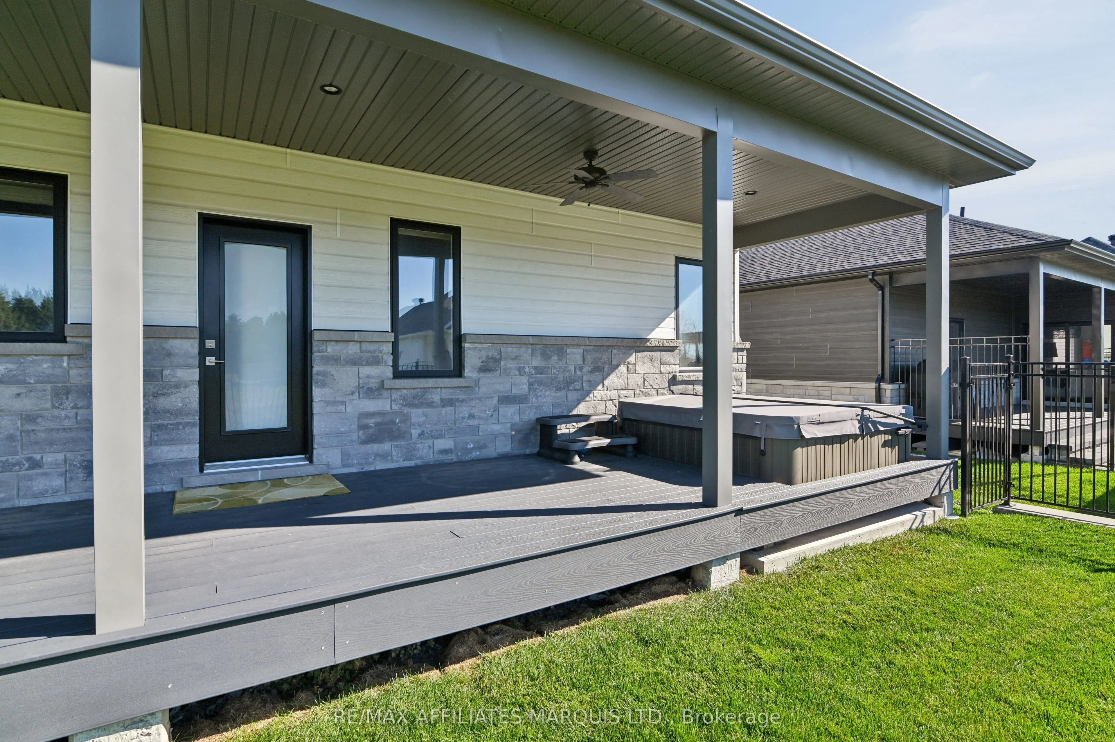 18163 St Laurent Boulevard