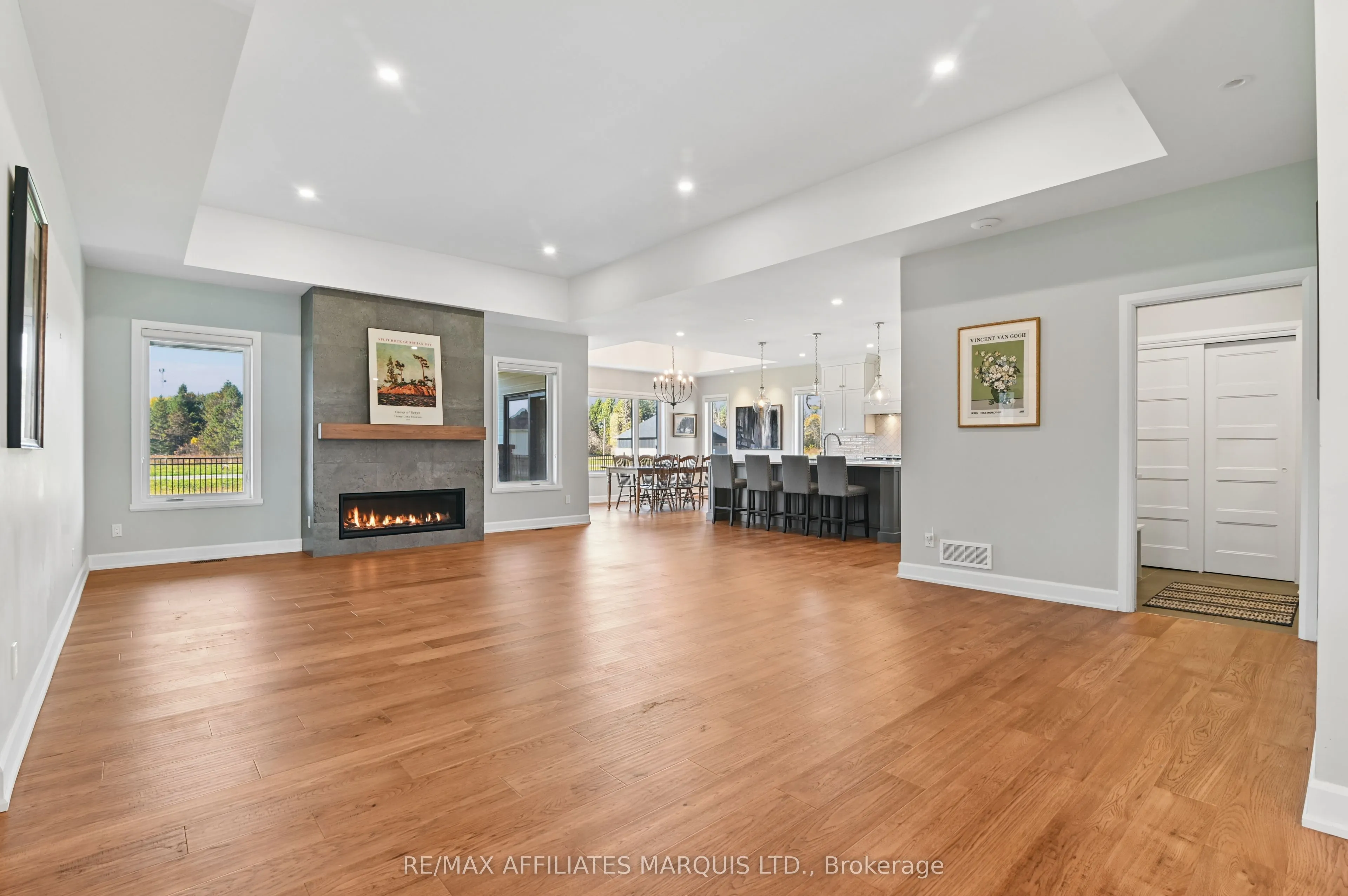 18163 St Laurent Boulevard