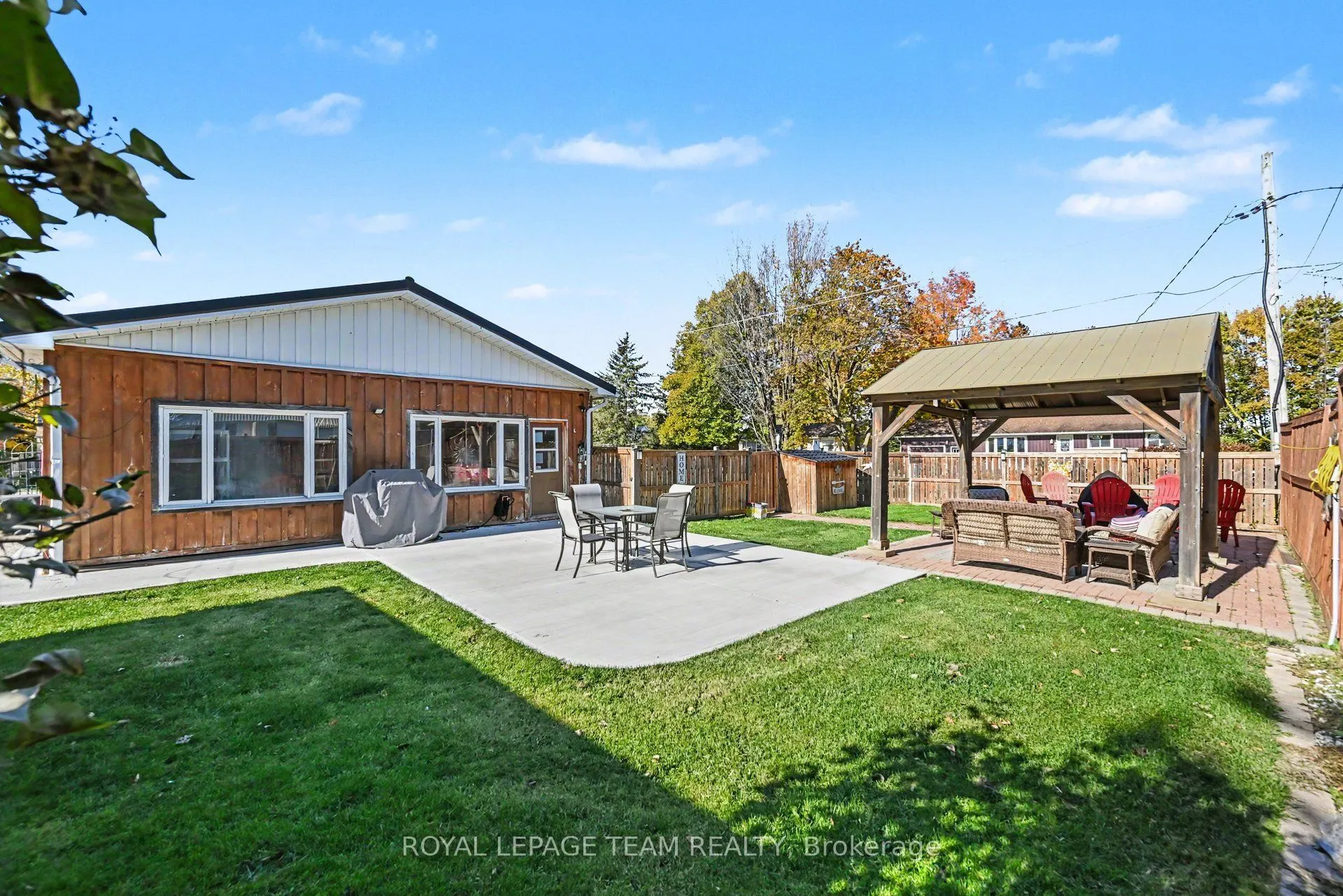 565 Dufferin Street W